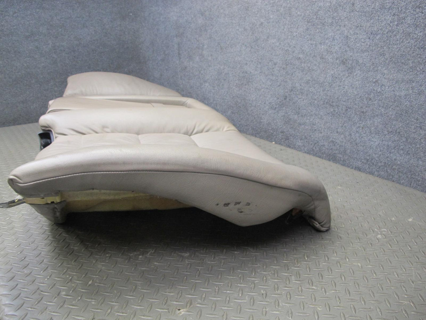 92-95 BMW E34 5-SERIES Sedan Rear Seat Upper Cushion Leather Parchment OEM