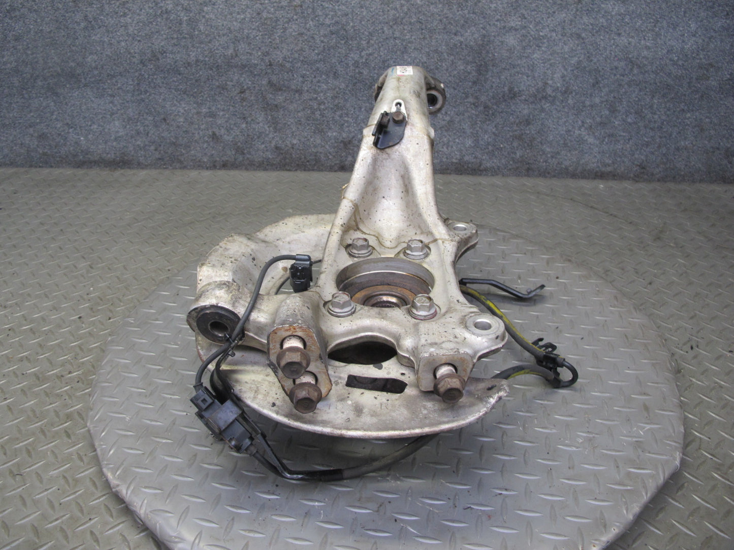 08-17 Lexus LS460 LS600hL AWD Front Right Spindle Knuckle Wheel Hub Bearing OEM