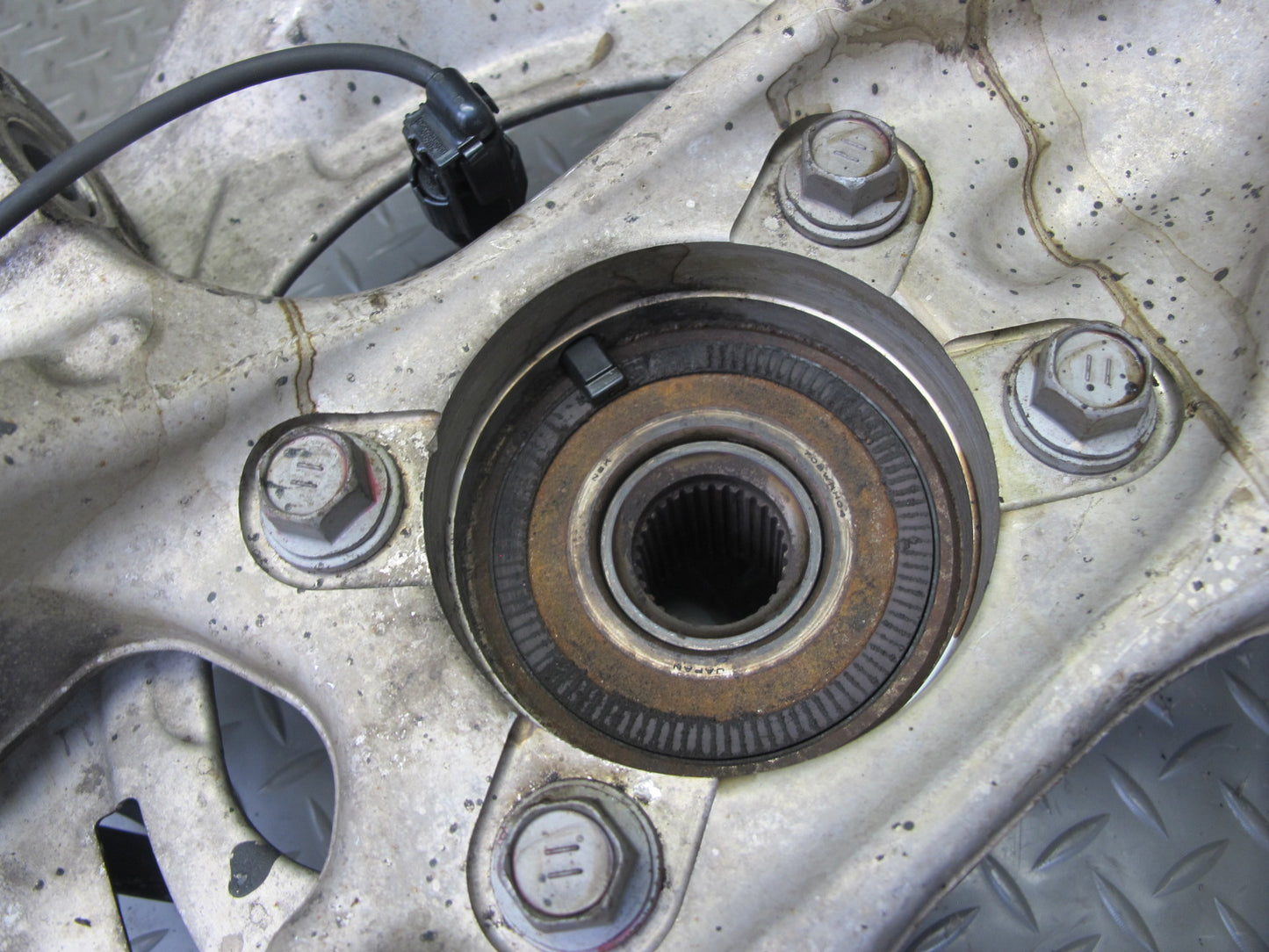 08-17 Lexus LS460 LS600hL AWD Front Right Spindle Knuckle Wheel Hub Bearing OEM