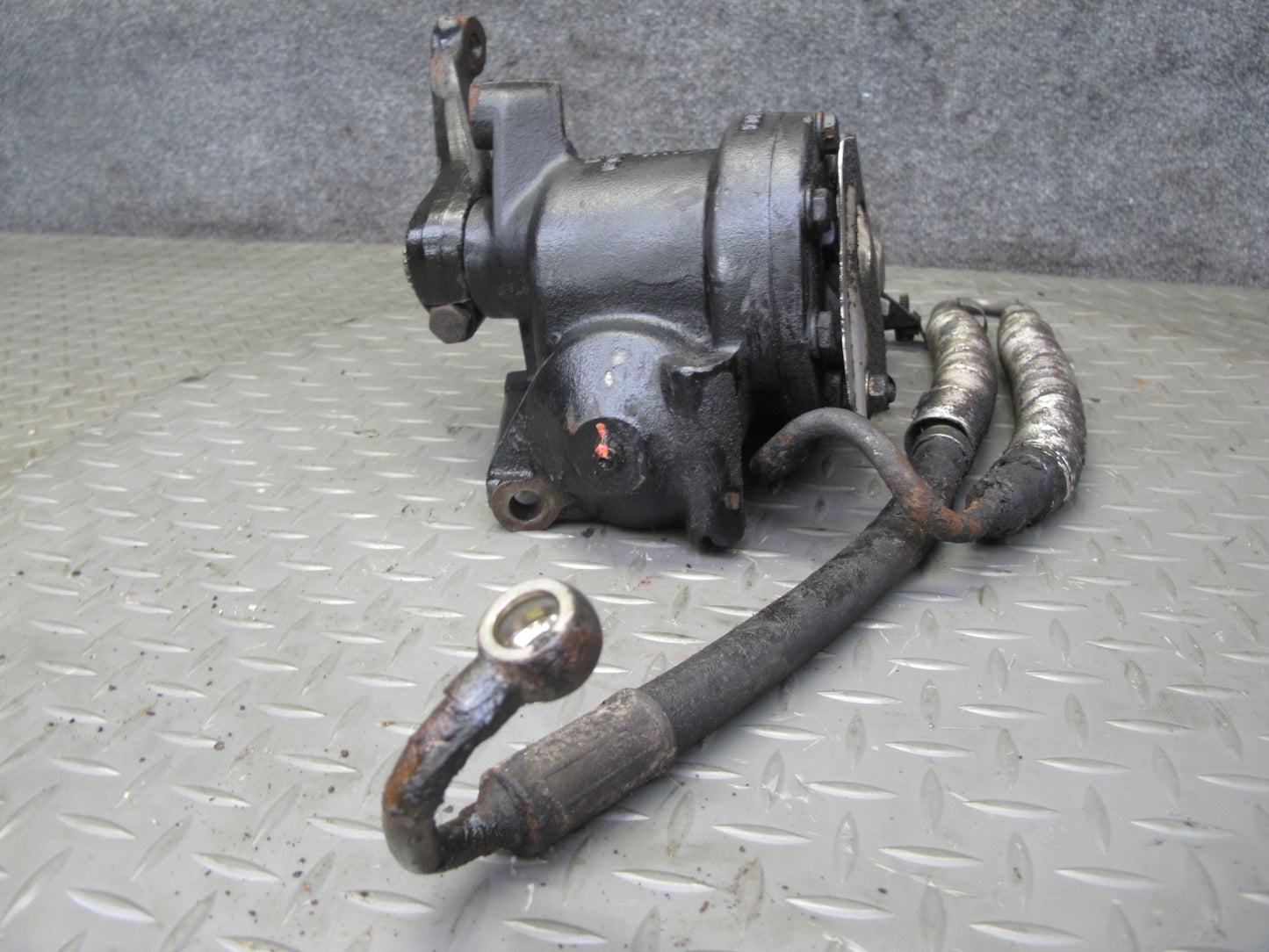 94-95 BMW E34 540i Power Steering Gear Box w Hose Assembly OEM