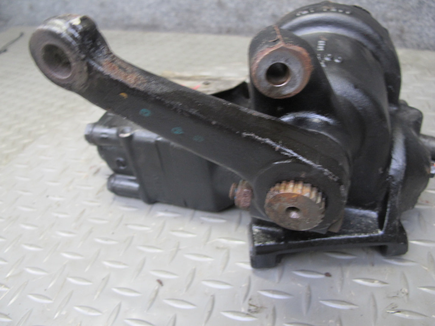 94-95 BMW E34 540i Power Steering Gear Box w Hose Assembly OEM