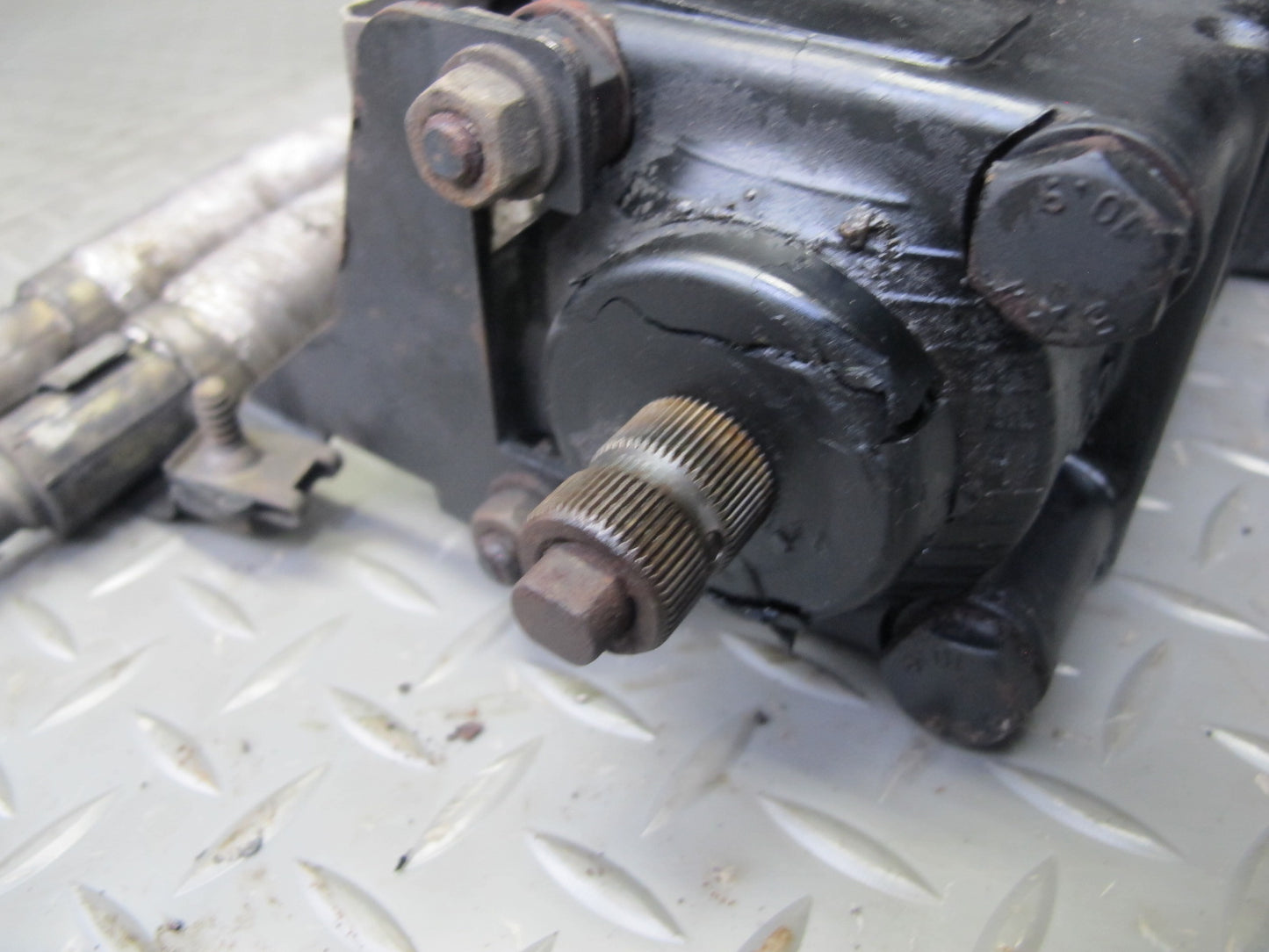 94-95 BMW E34 540i Power Steering Gear Box w Hose Assembly OEM