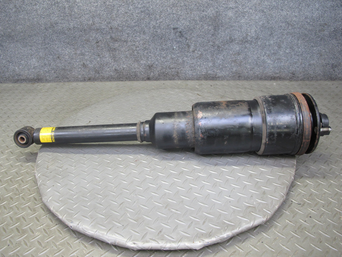 08-09 Lexus UVF46 LS600hL AWD Rear Right Air Suspension Shock Strut Absorber OEM