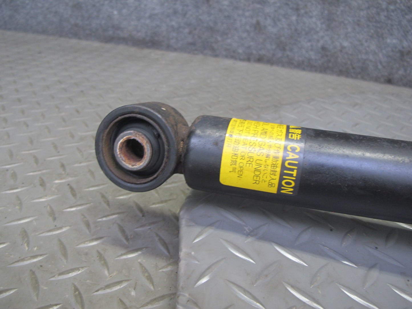 08-09 Lexus UVF46 LS600hL AWD Rear Right Air Suspension Shock Strut Absorber OEM