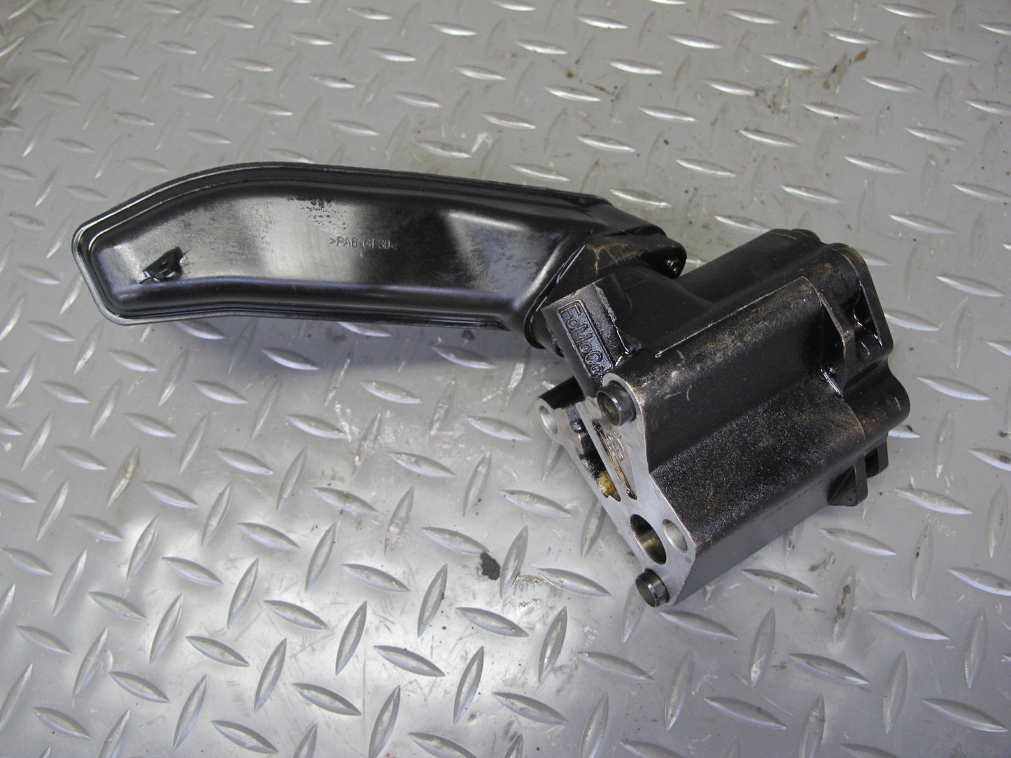2012-2017 Range Rover Evoque L538 2.0L Engine Motor Oil Pump w Pickup Tube