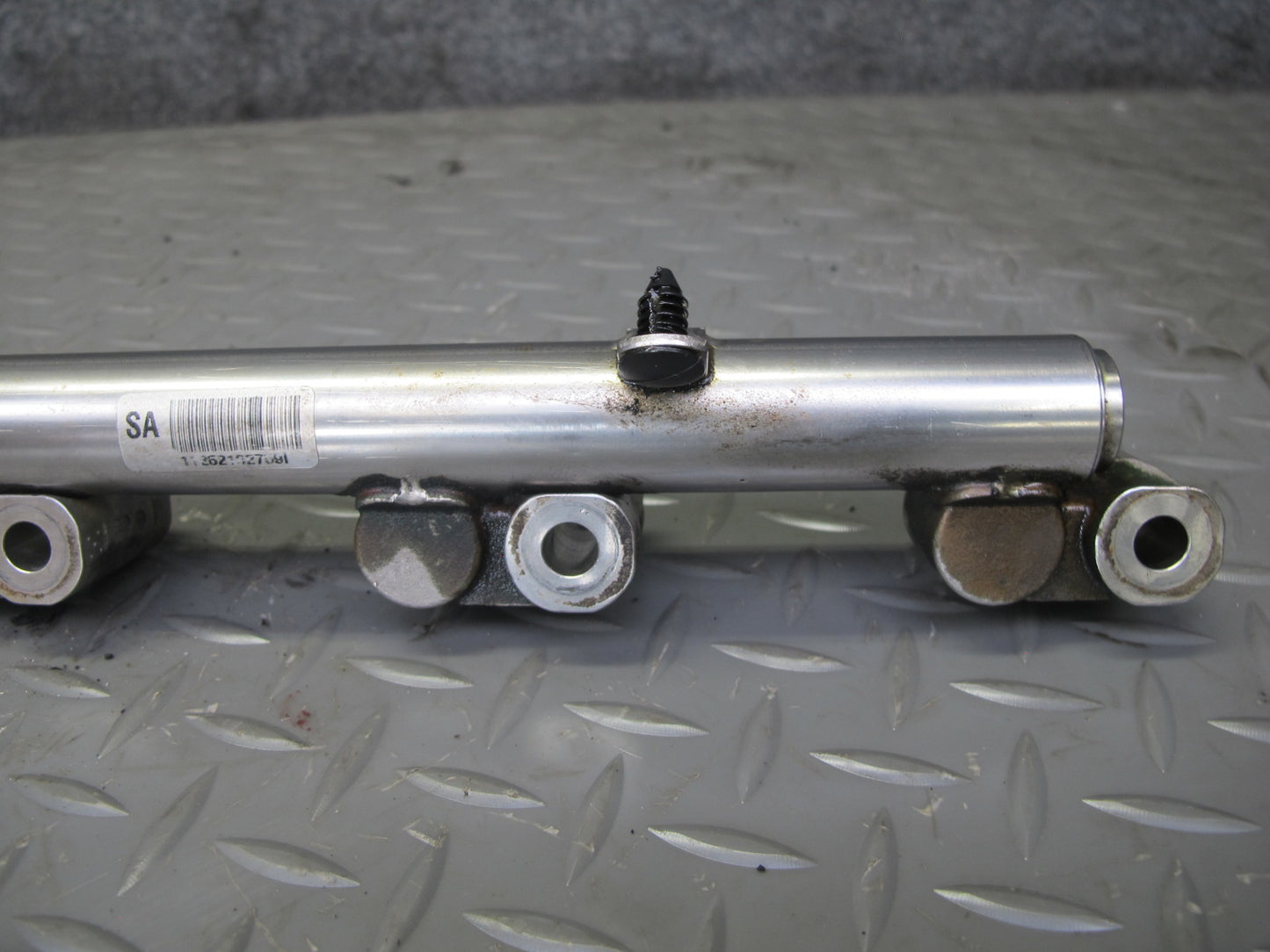 2012-2017 Range Rover Evoque L538 2.0L Engine Fuel Injector Rail BB5E-9F797-BC