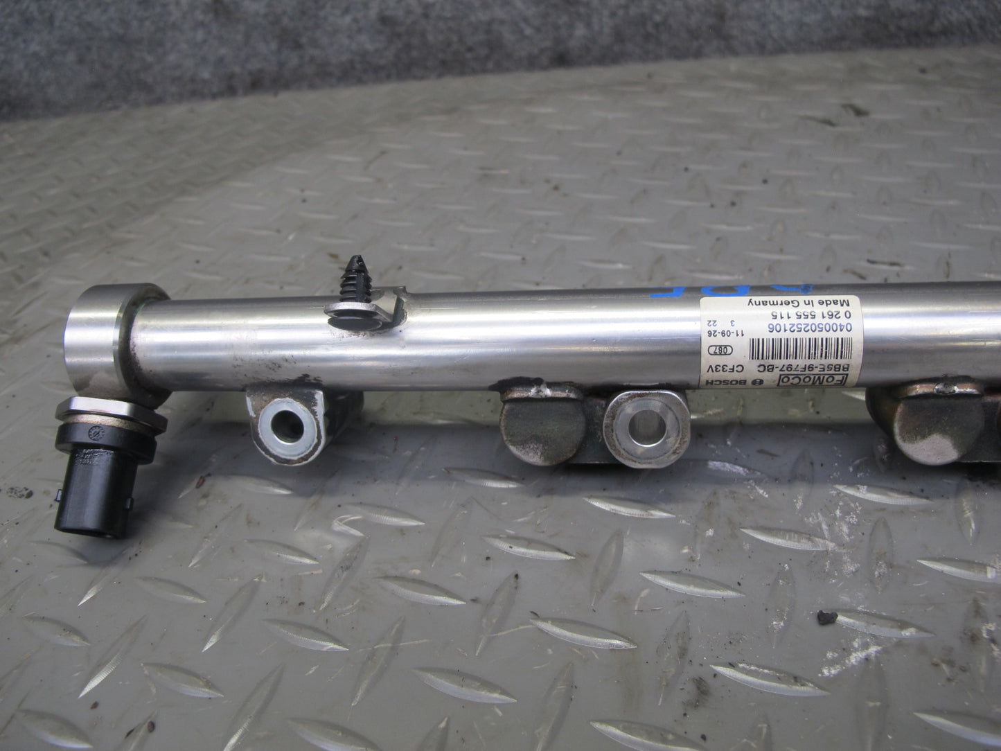2012-2017 Range Rover Evoque L538 2.0L Engine Fuel Injector Rail BB5E-9F797-BC