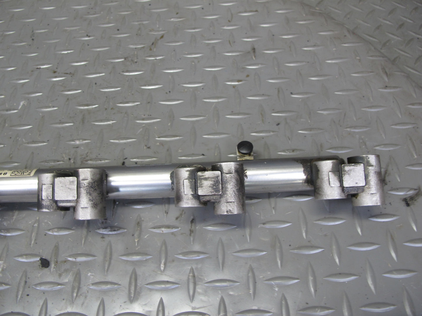 2012-2017 Range Rover Evoque L538 2.0L Engine Fuel Injector Rail BB5E-9F797-BC