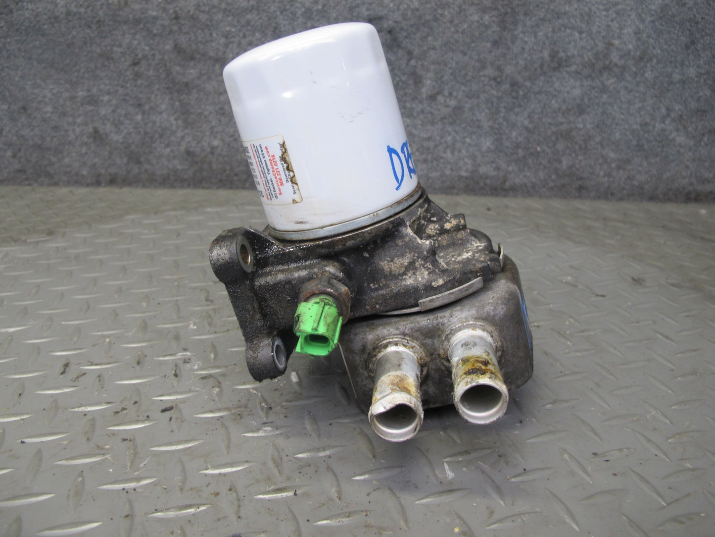 2012-2017 Range Rover Evoque L538 2.0L Engine Motor Oil Cooler Filter Housing