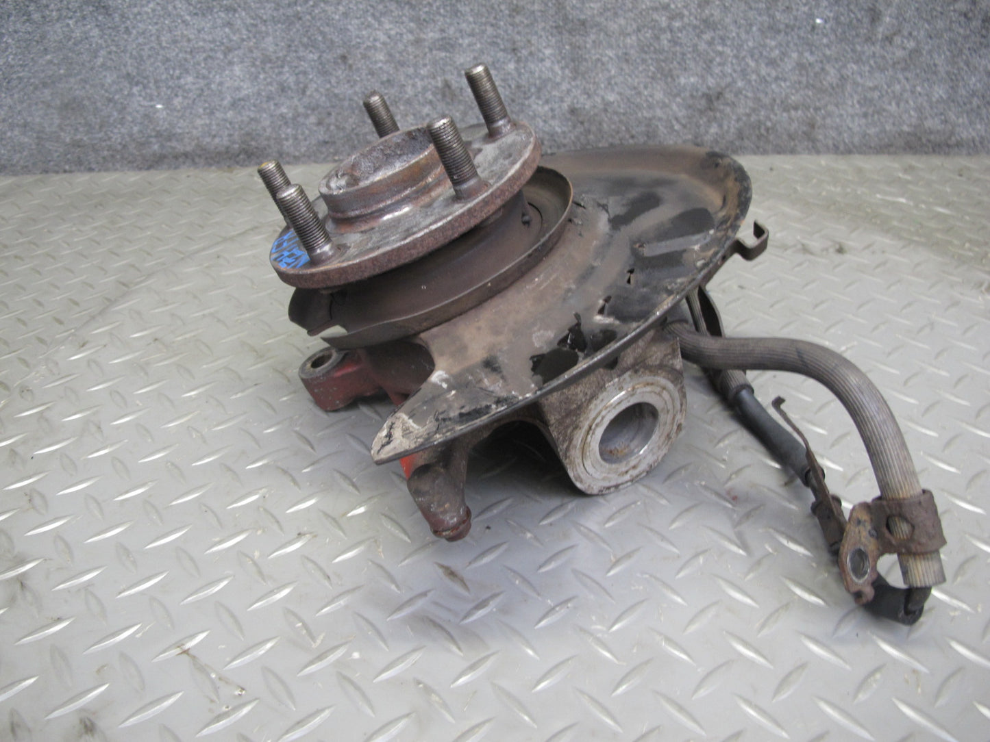 92-96 Nissan Z32 300ZX NON Turbo Front Right Spindle Knuckle Wheel Hub OEM