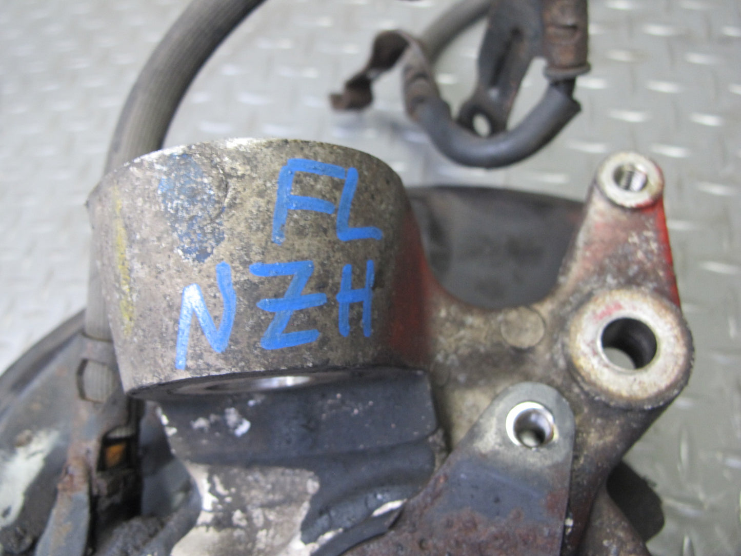 92-96 Nissan Z32 300ZX NON Turbo Front Left Spindle Knuckle Wheel Hub OEM