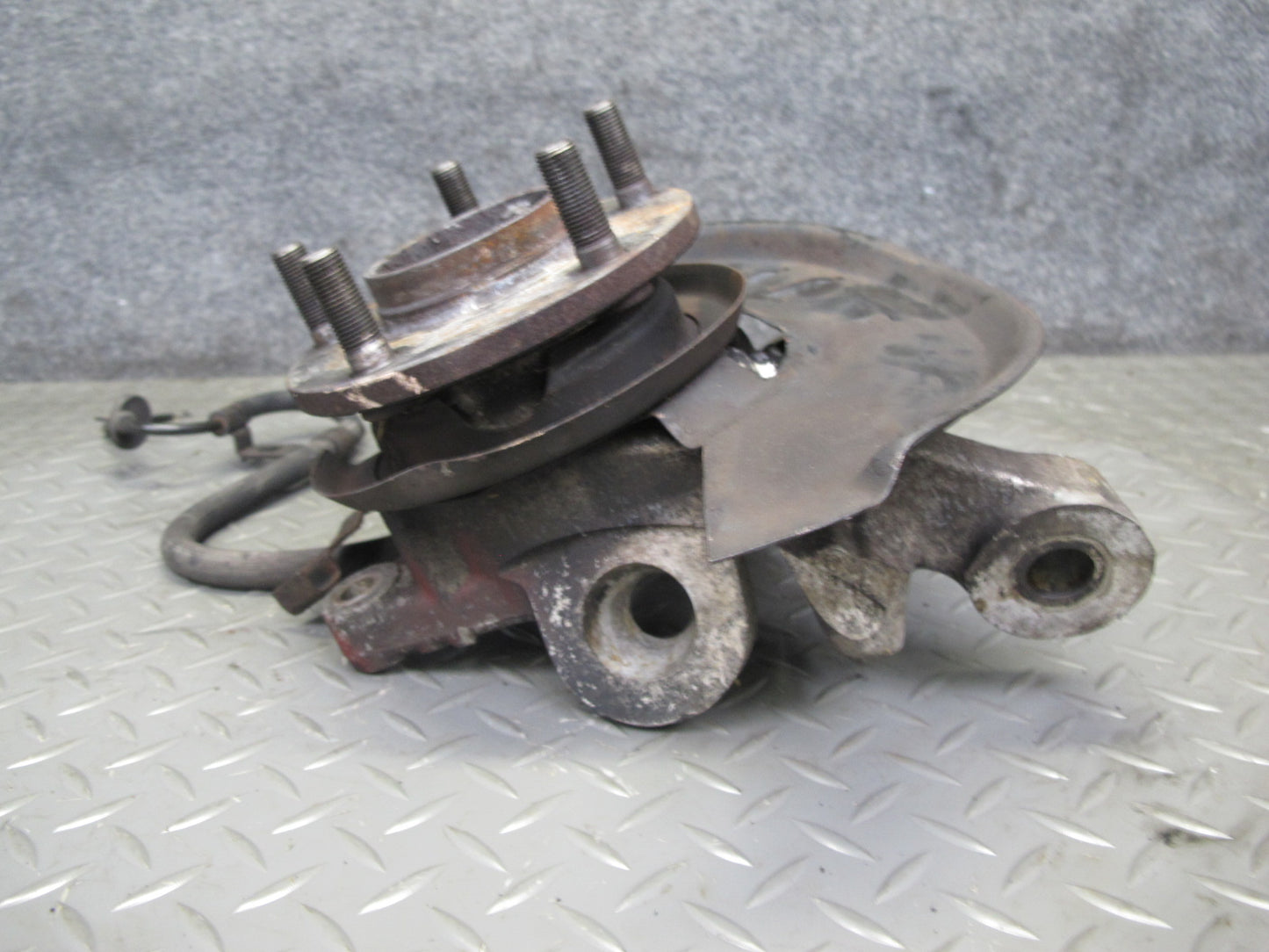 92-96 Nissan Z32 300ZX NON Turbo Front Left Spindle Knuckle Wheel Hub OEM