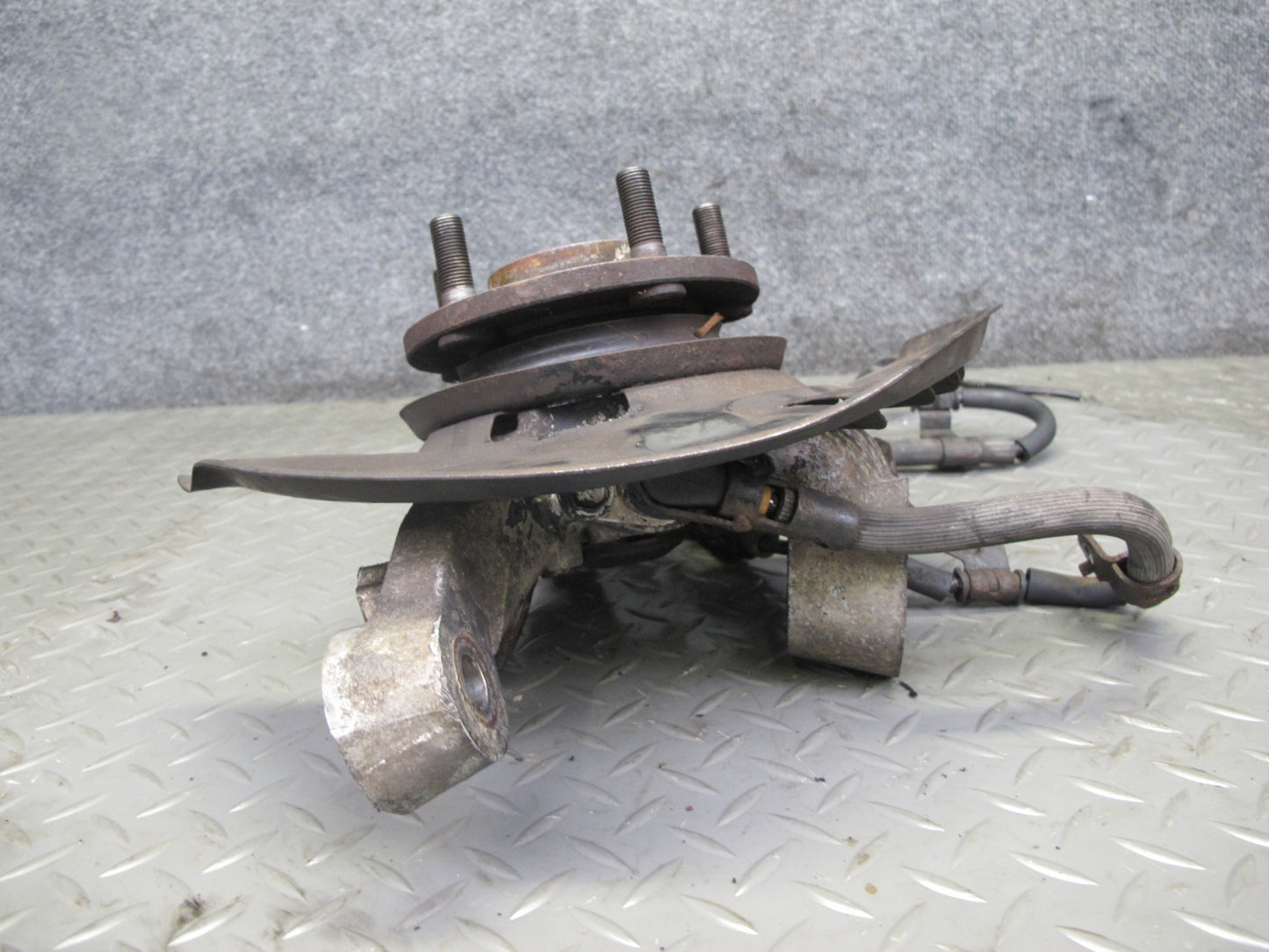 92-96 Nissan Z32 300ZX NON Turbo Front Left Spindle Knuckle Wheel Hub OEM