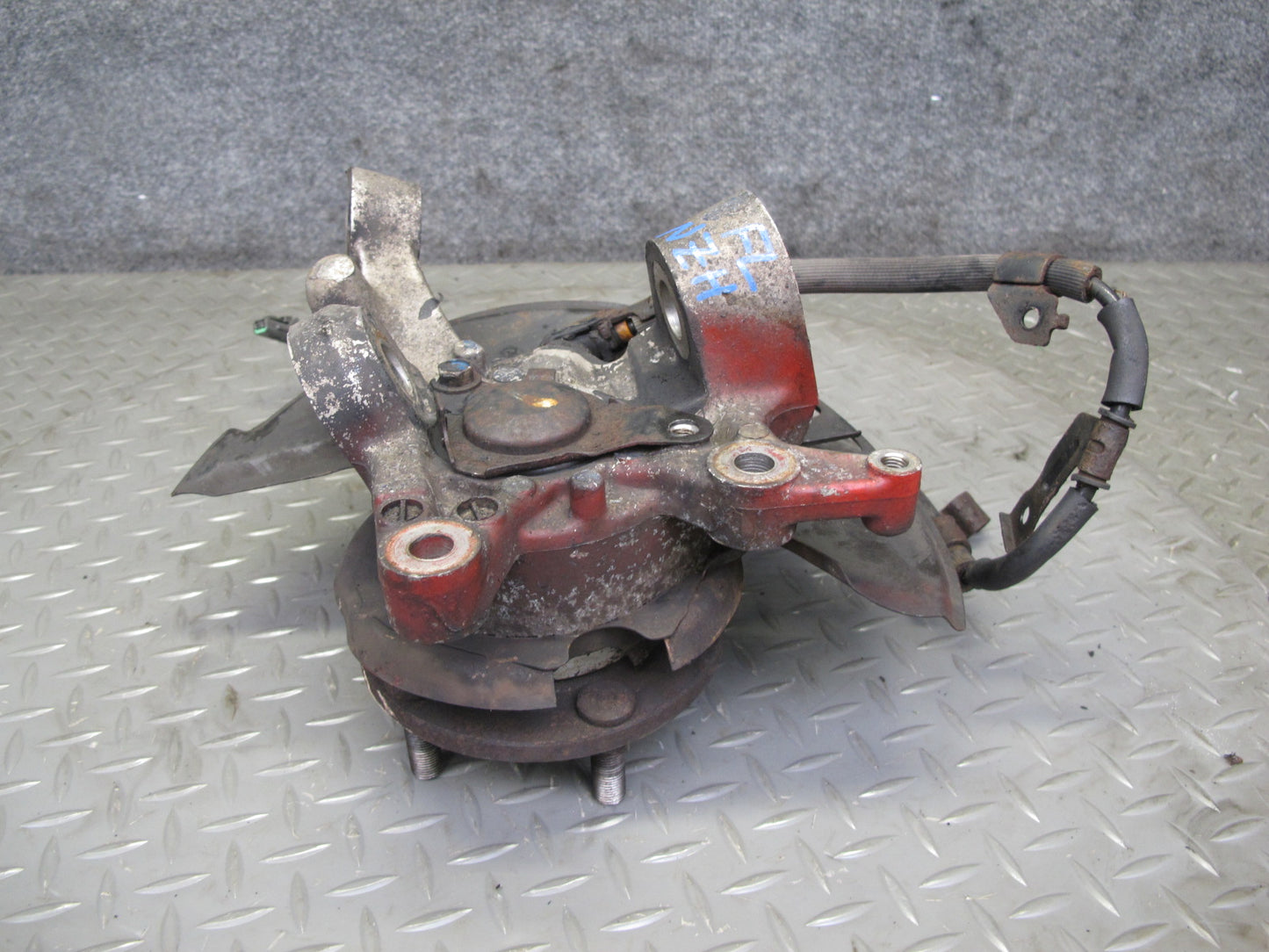 92-96 Nissan Z32 300ZX NON Turbo Front Left Spindle Knuckle Wheel Hub OEM