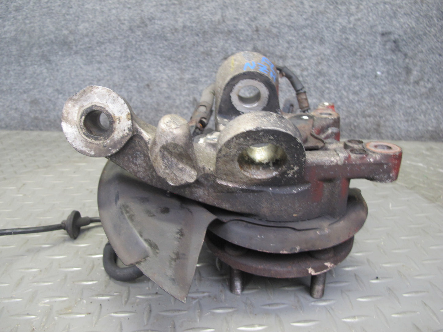 92-96 Nissan Z32 300ZX NON Turbo Front Left Spindle Knuckle Wheel Hub OEM