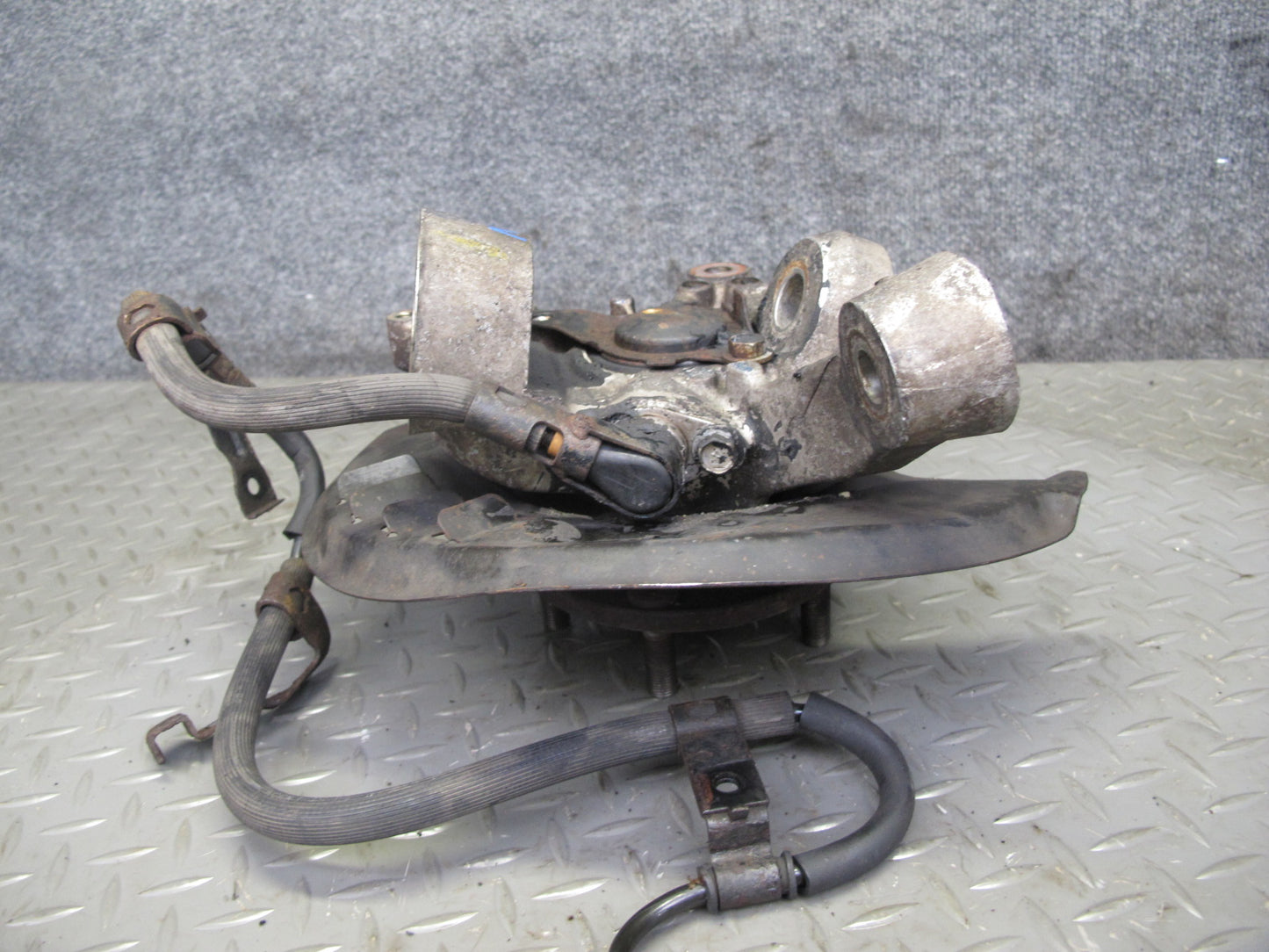 92-96 Nissan Z32 300ZX NON Turbo Front Left Spindle Knuckle Wheel Hub OEM