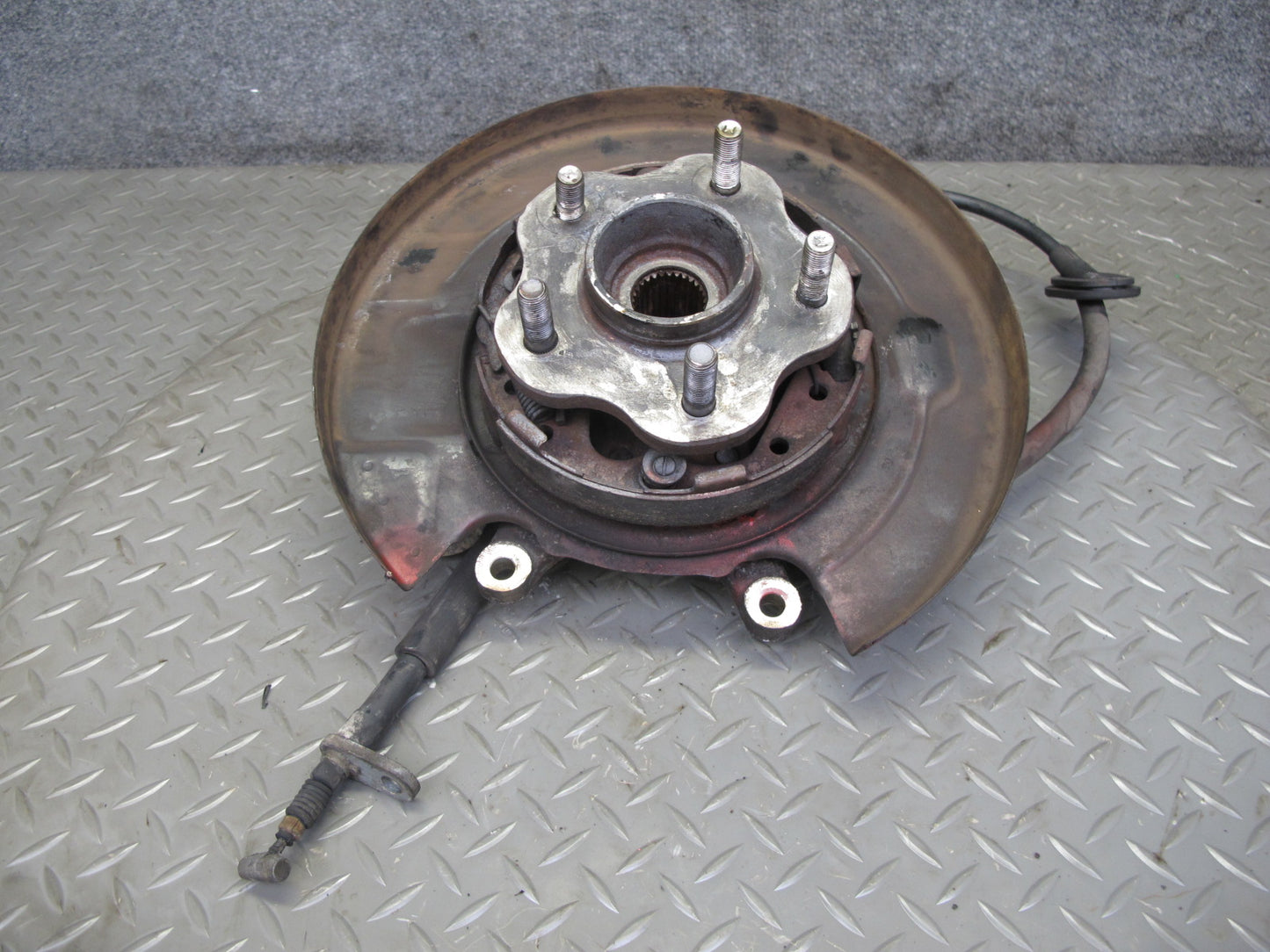 91-96 Nissan Z32 300ZX NON Turbo Rear Left Spindle Knuckle Wheel Hub Bearing OEM