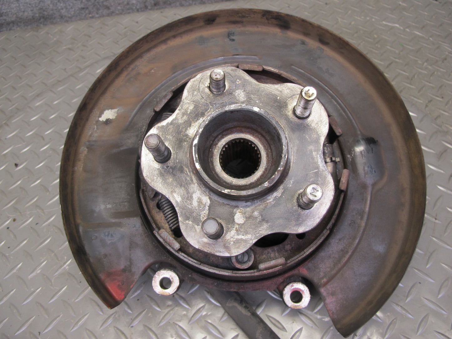 91-96 Nissan Z32 300ZX NON Turbo Rear Left Spindle Knuckle Wheel Hub Bearing OEM