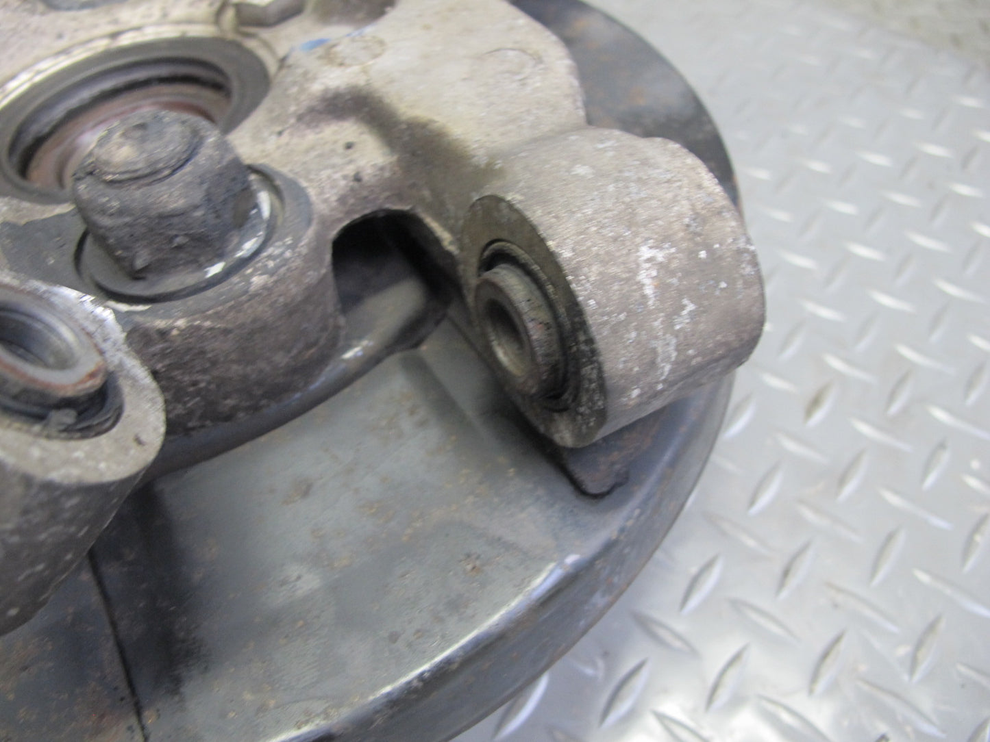 91-96 Nissan Z32 300ZX NON Turbo Rear Left Spindle Knuckle Wheel Hub Bearing OEM