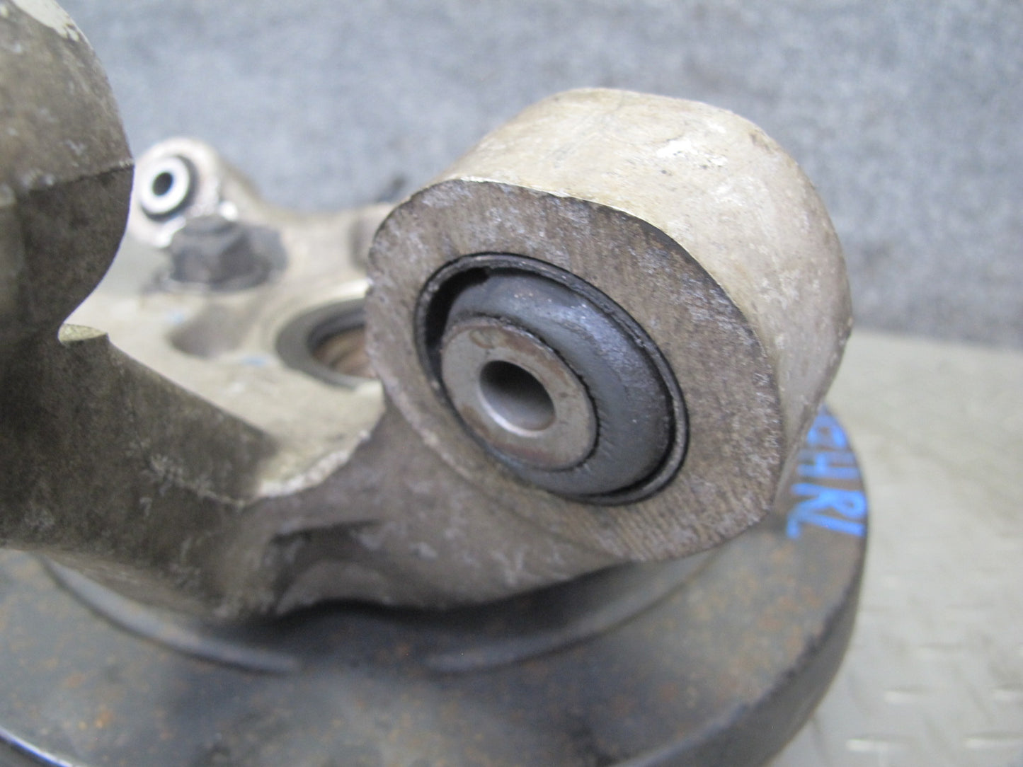 91-96 Nissan Z32 300ZX NON Turbo Rear Left Spindle Knuckle Wheel Hub Bearing OEM