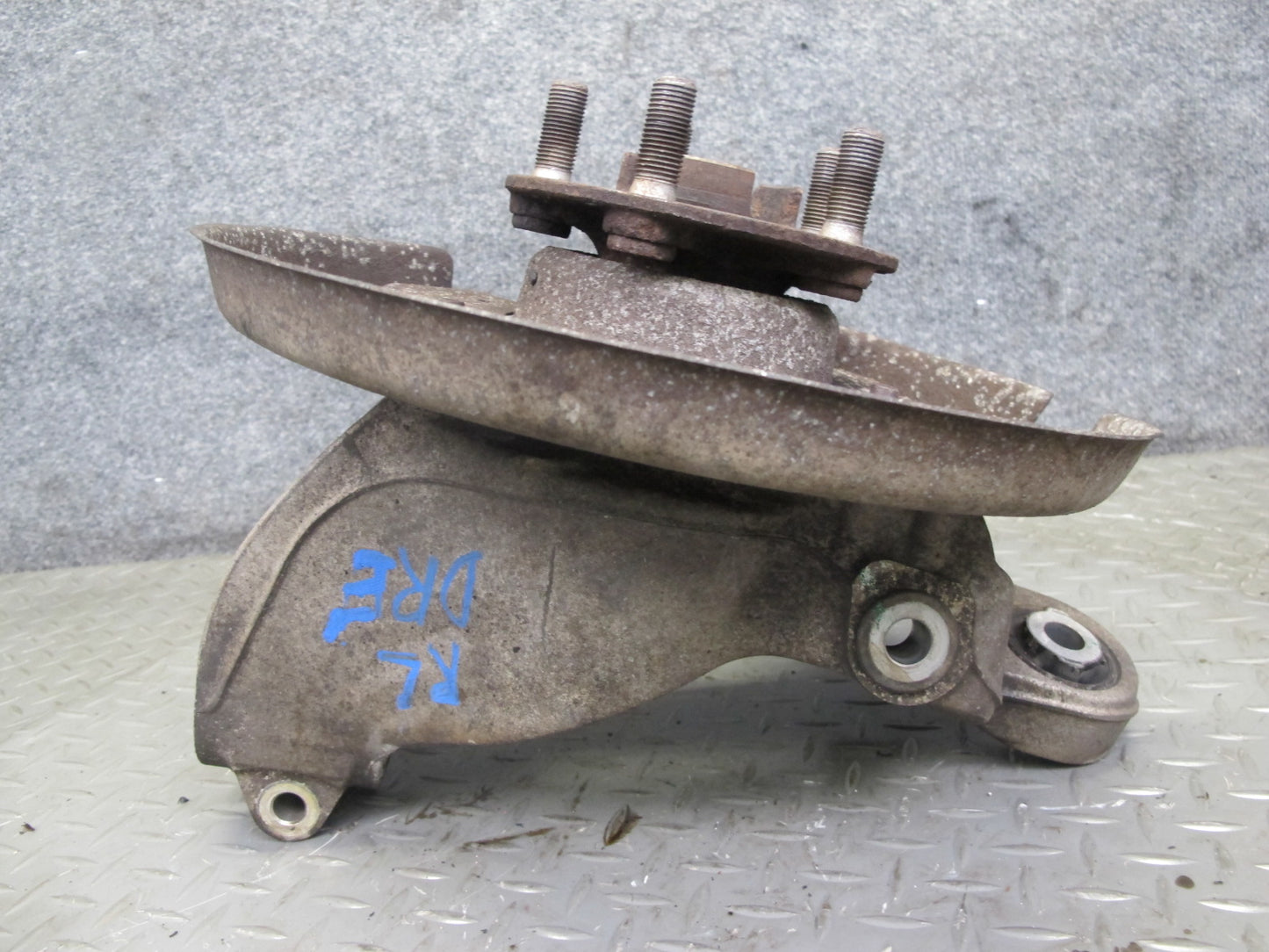 2012-2015 Range Rover Evoque L538 AWD Rear Left Spindle Knuckle Wheel Hub