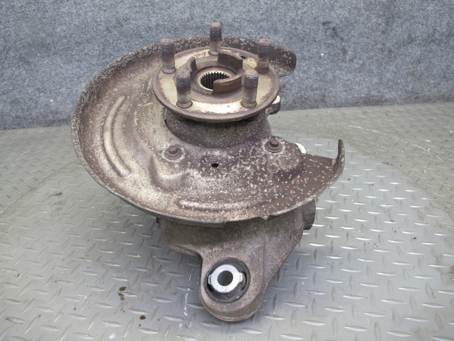 2012-2015 Range Rover Evoque L538 AWD Rear Left Spindle Knuckle Wheel Hub