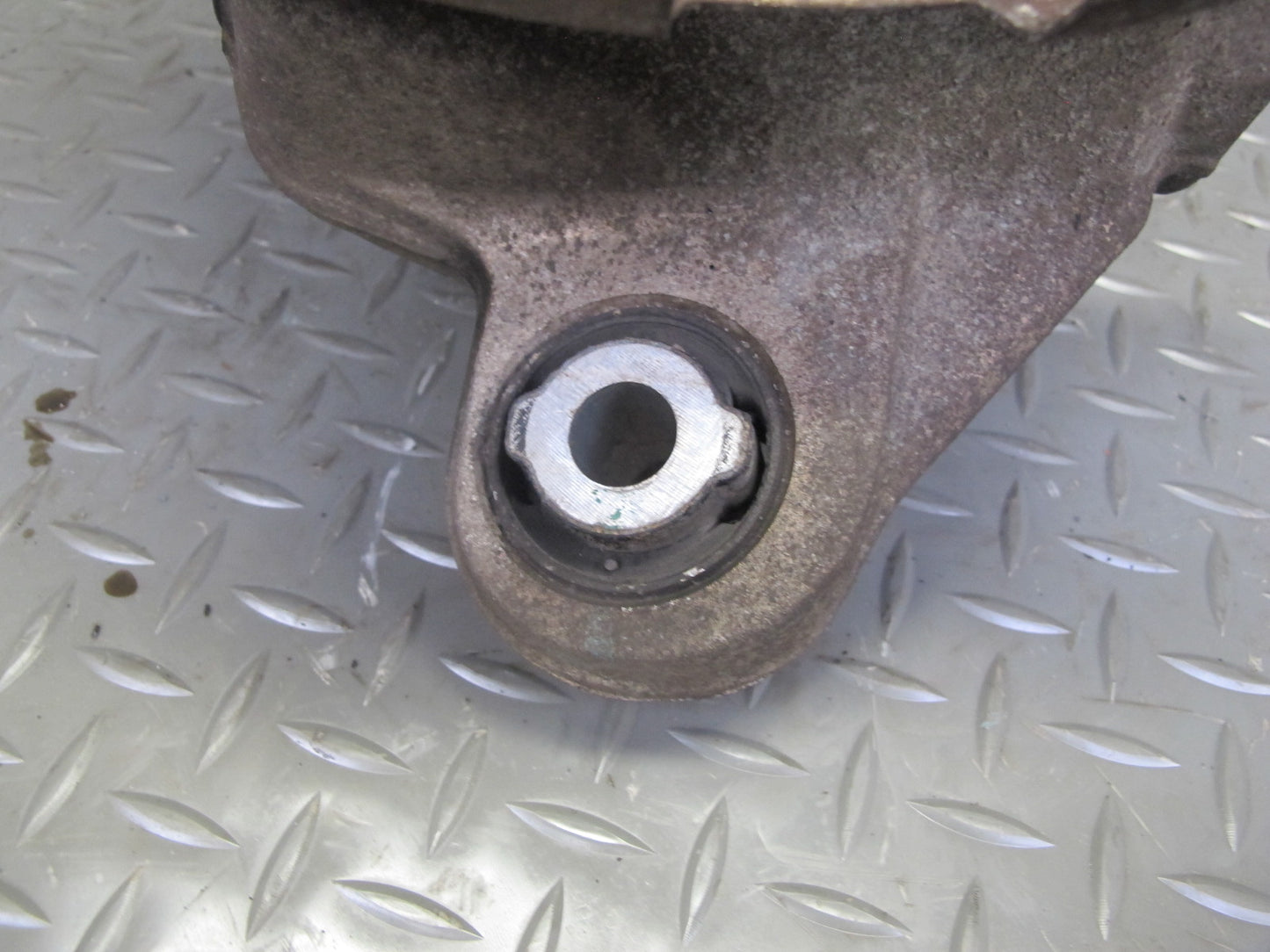 2012-2015 Range Rover Evoque L538 AWD Rear Left Spindle Knuckle Wheel Hub