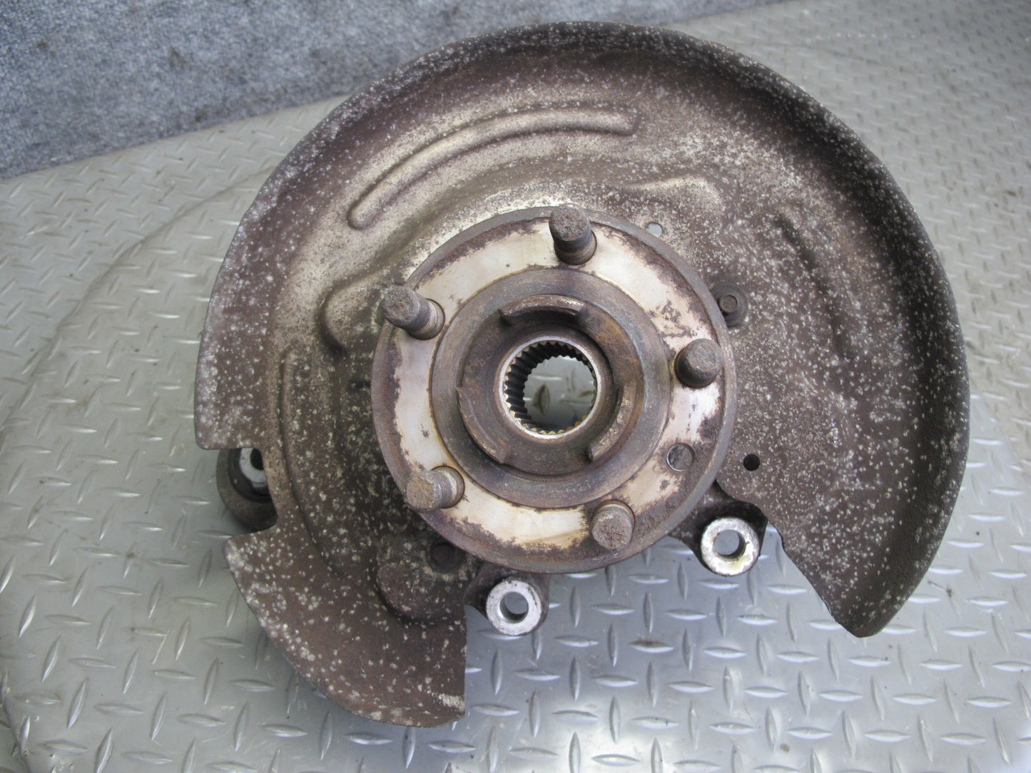 2012-2015 Range Rover Evoque L538 AWD Rear Left Spindle Knuckle Wheel Hub