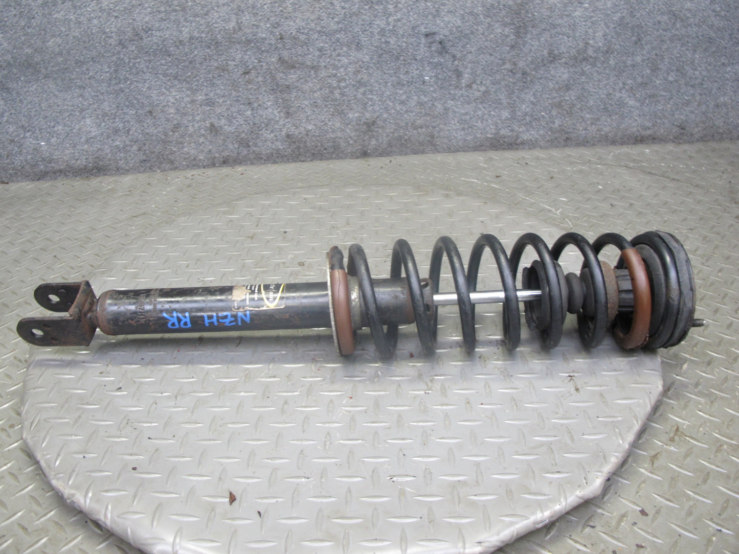 93-96 Nissan Z32 300ZX Conv NA Set of 2 Rear Strut Shock Absorber Monroe 71247