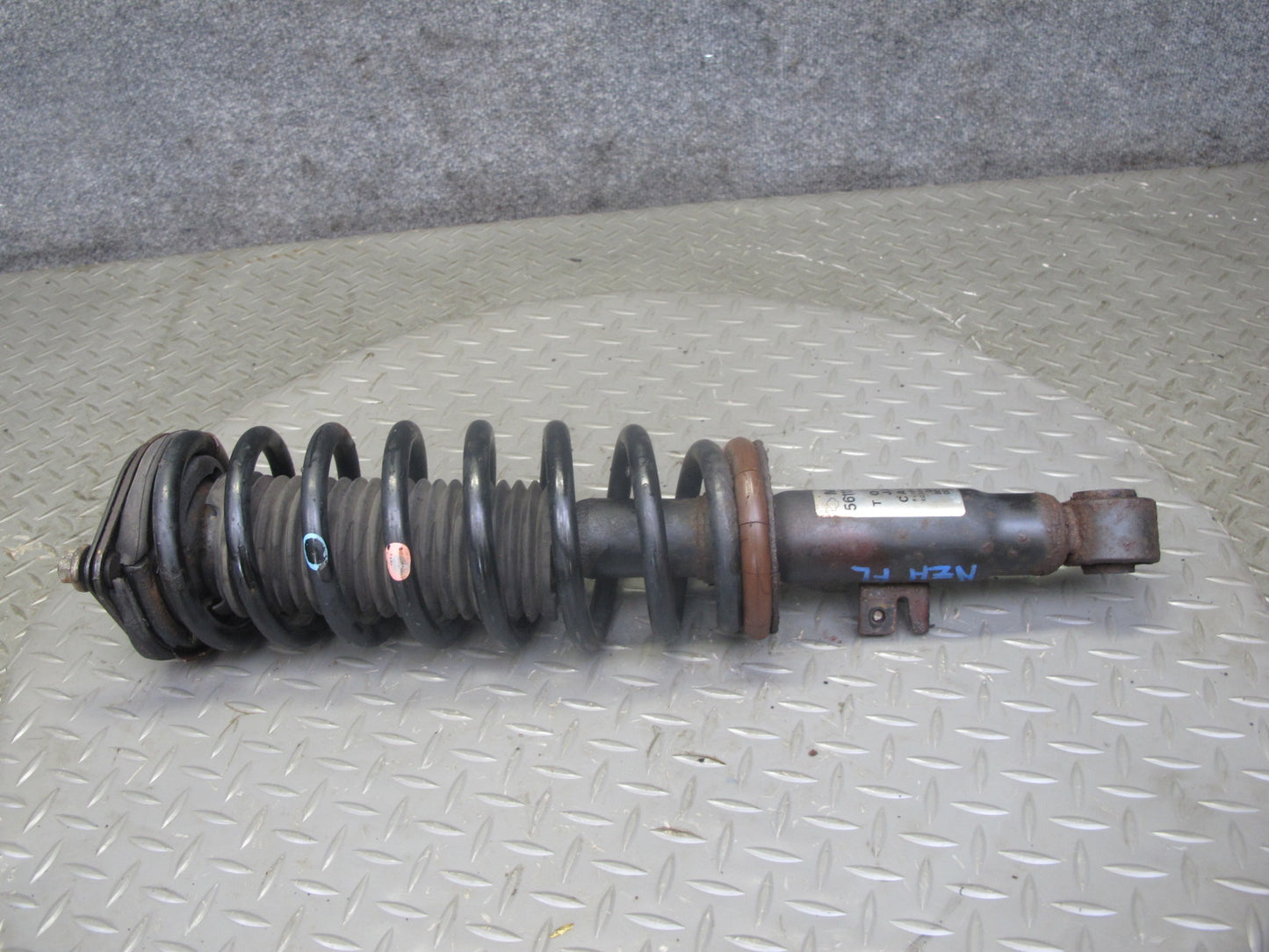 90-96 Nissan Z32 300ZX NON Turbo 2+0 Set of 2 Front Strut Shock Absorber OEM