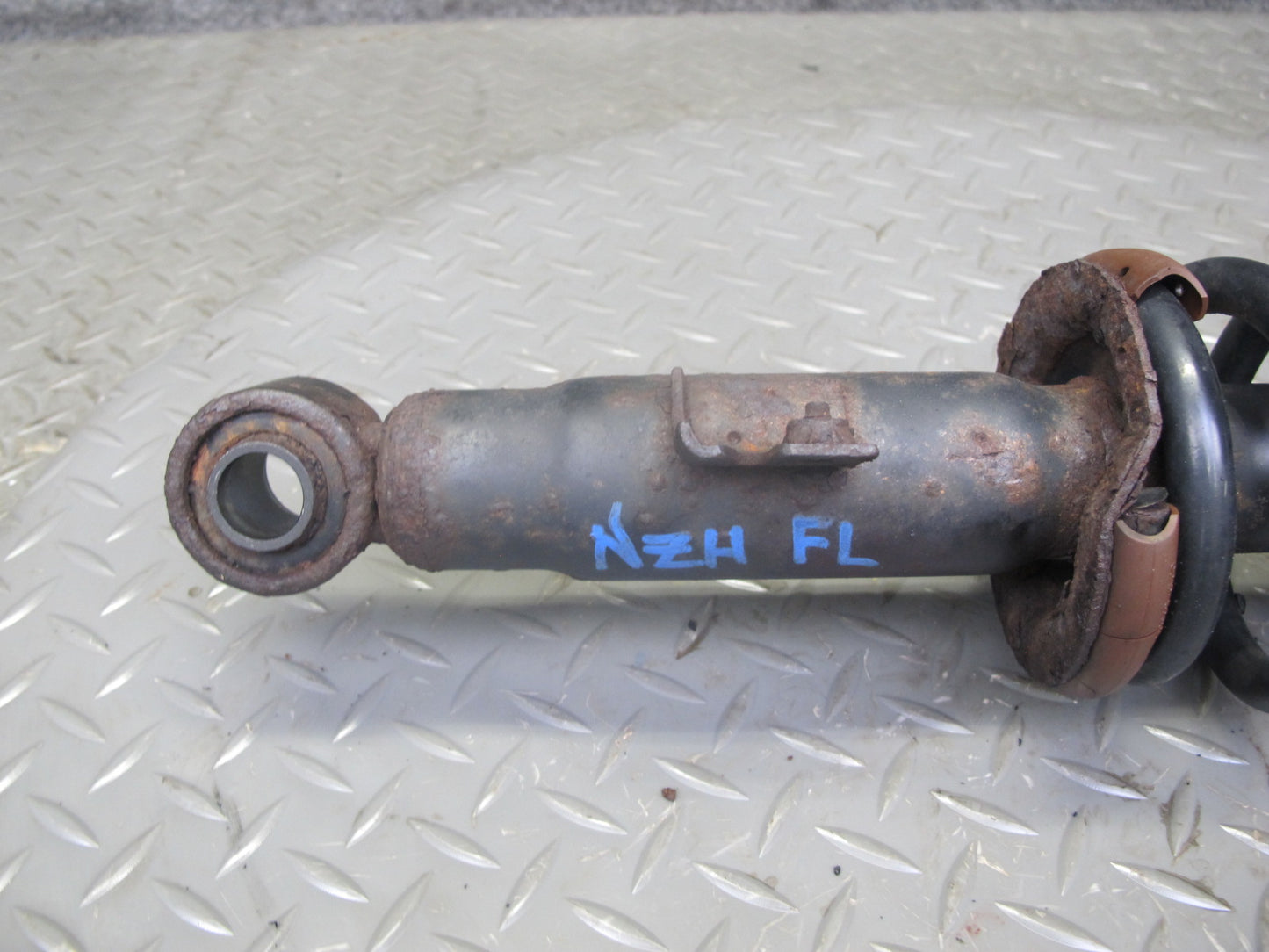 90-96 Nissan Z32 300ZX NON Turbo 2+0 Set of 2 Front Strut Shock Absorber OEM