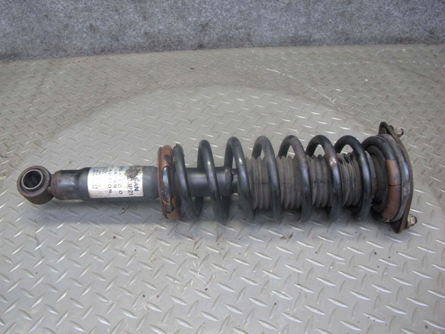 90-96 Nissan Z32 300ZX NON Turbo 2+0 Set of 2 Front Strut Shock Absorber OEM