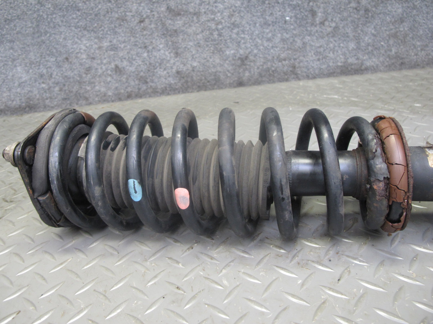 90-96 Nissan Z32 300ZX NON Turbo 2+0 Set of 2 Front Strut Shock Absorber OEM