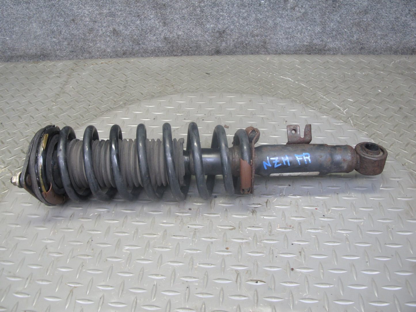 90-96 Nissan Z32 300ZX NON Turbo 2+0 Set of 2 Front Strut Shock Absorber OEM