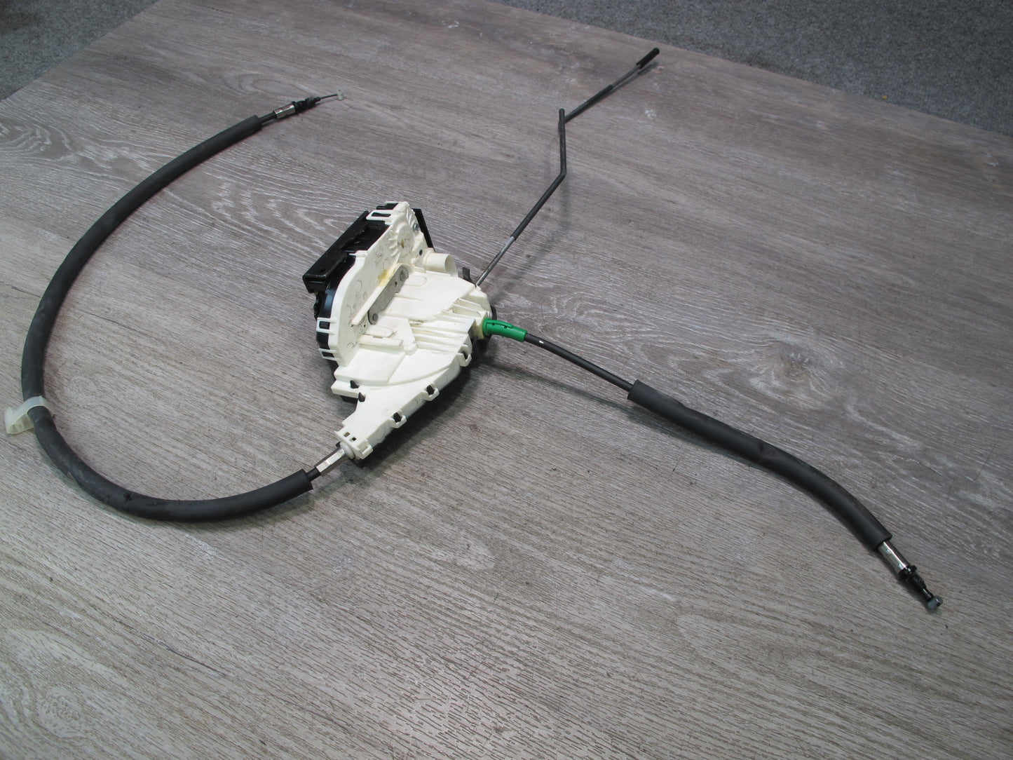 2017-2020 Maserati Levante M161 Rear Right Door Lock Latch Actuator 670101185