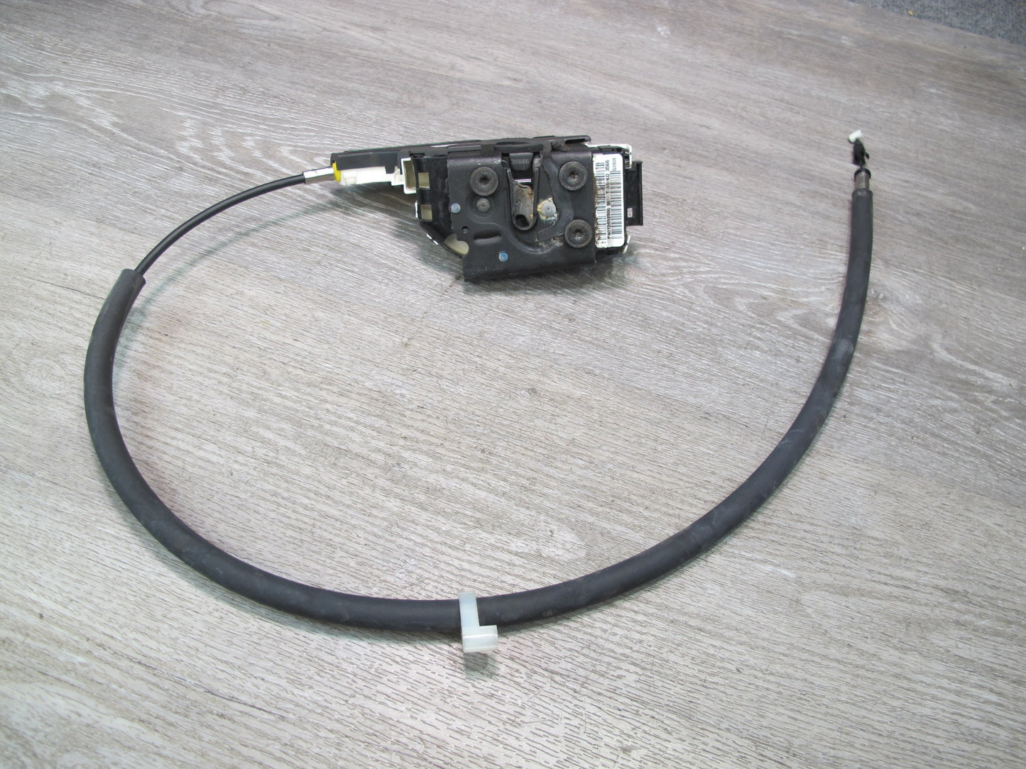 2017-2020 Maserati Levante M161 Front Right Door Lock Latch Actuator 670101181