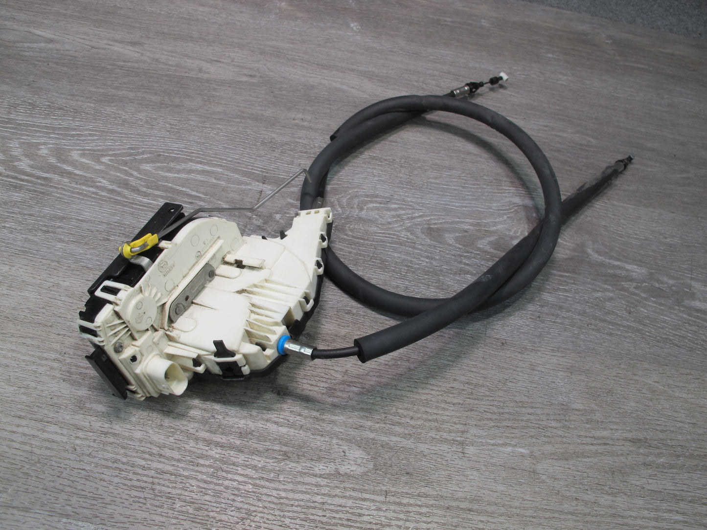 2017-2020 Maserati Levante M161 Front Left Door Lock Latch Actuator 670101183
