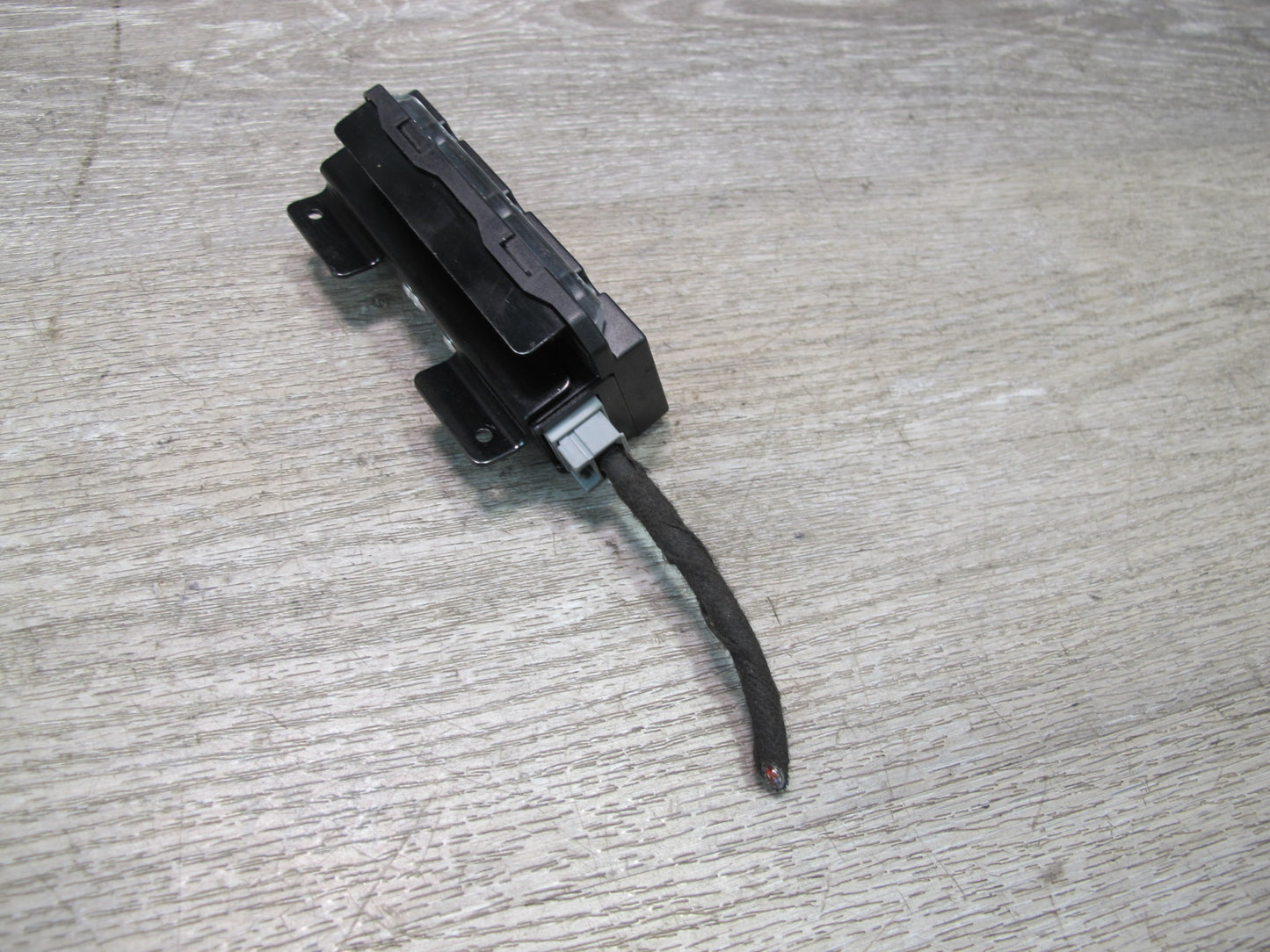 2013-2022 Land Range Rover L405 Wireless Headphones Transmitter Module
