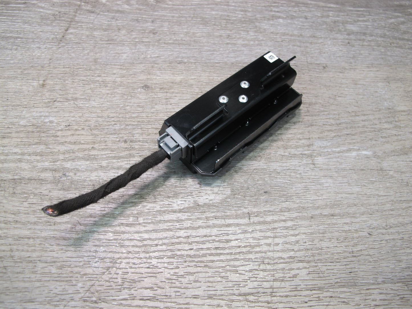 2013-2022 Land Range Rover L405 Wireless Headphones Transmitter Module
