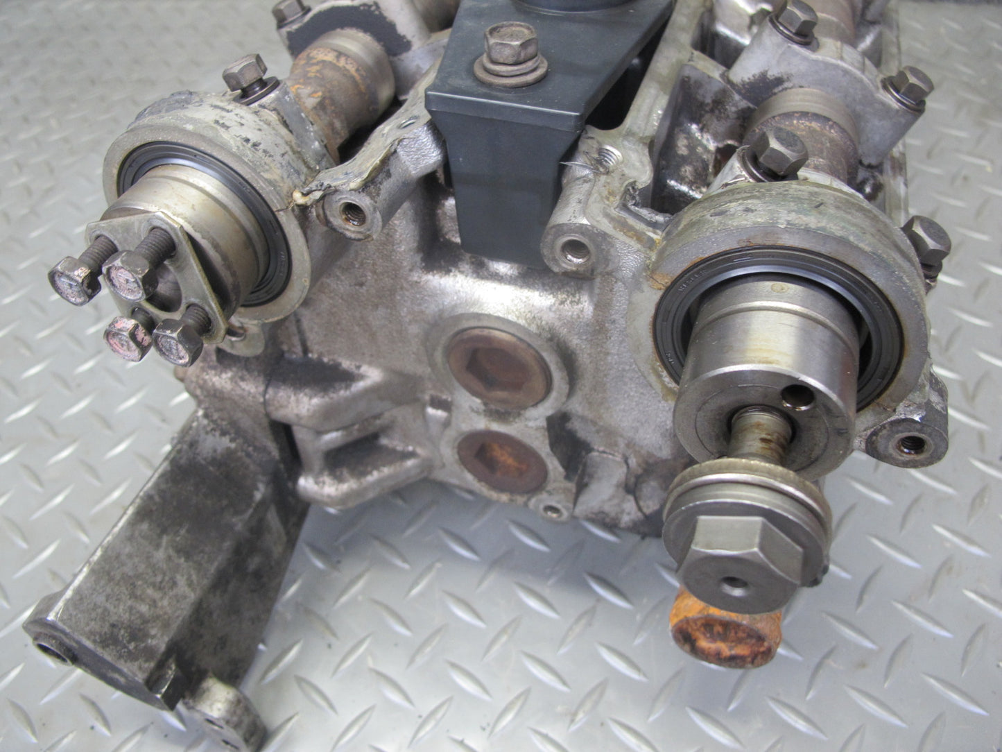 1993 Nissan Z32 300ZX VG30DE M/T Engine Right Cylinder Head w Camshafts 119K OEM