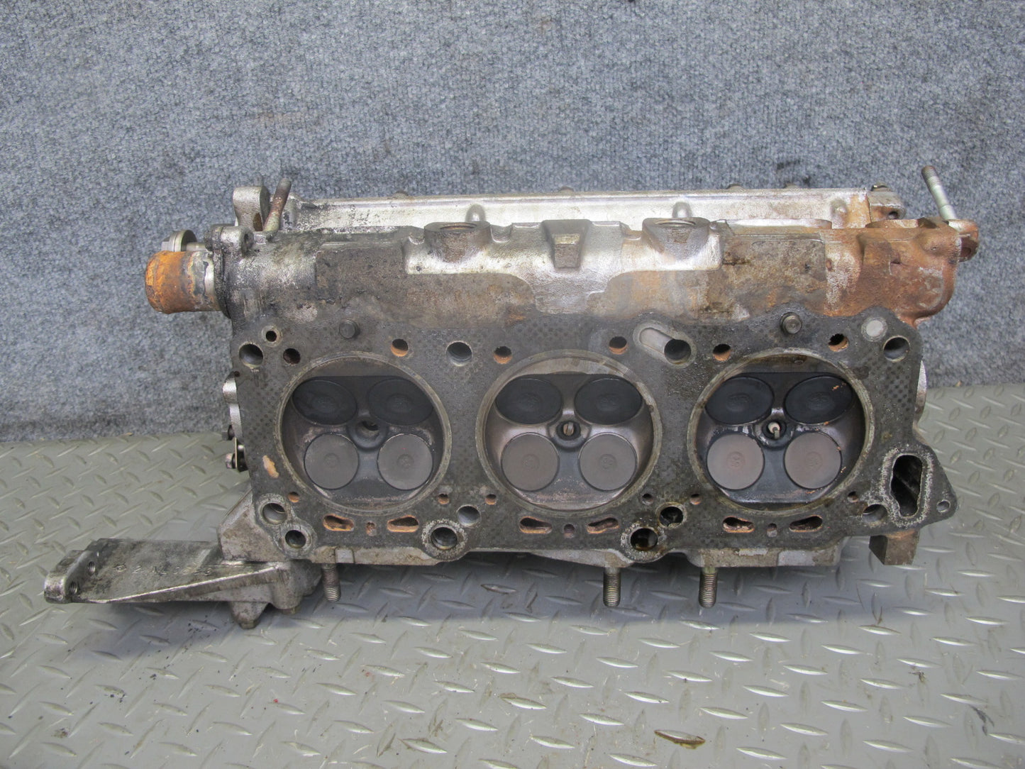 1993 Nissan Z32 300ZX VG30DE M/T Engine Right Cylinder Head w Camshafts 119K OEM