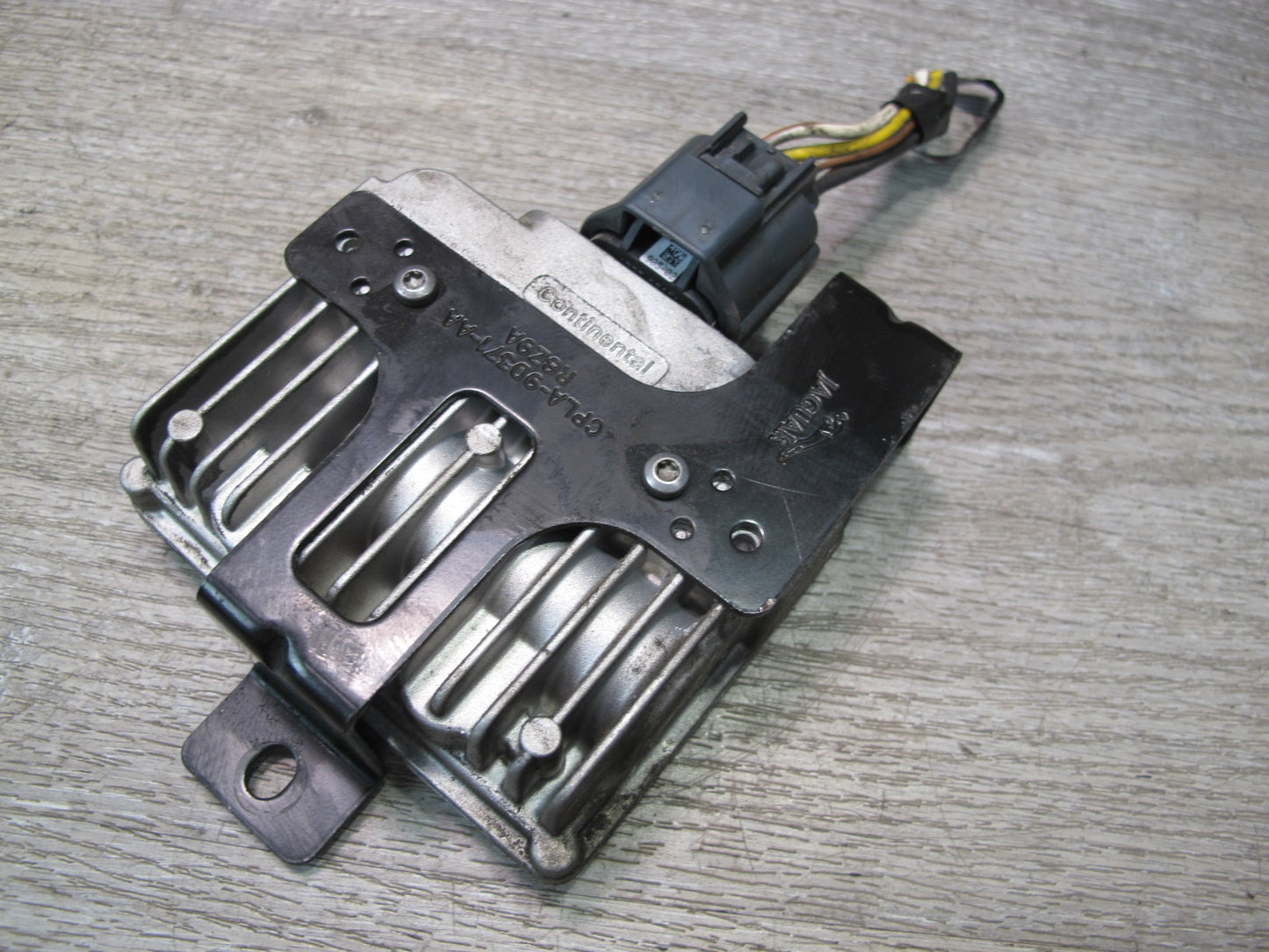 2013-2022 Land Range Rover L405 Fuel Pump Control Module CPLA-9D371-AA
