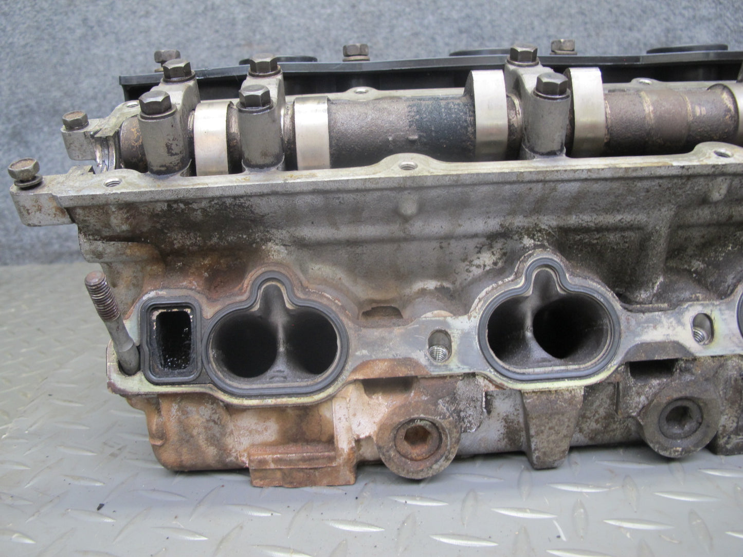 1993 Nissan Z32 300ZX VG30DE M/T Engine Left Cylinder Head w Camshafts 119K OEM