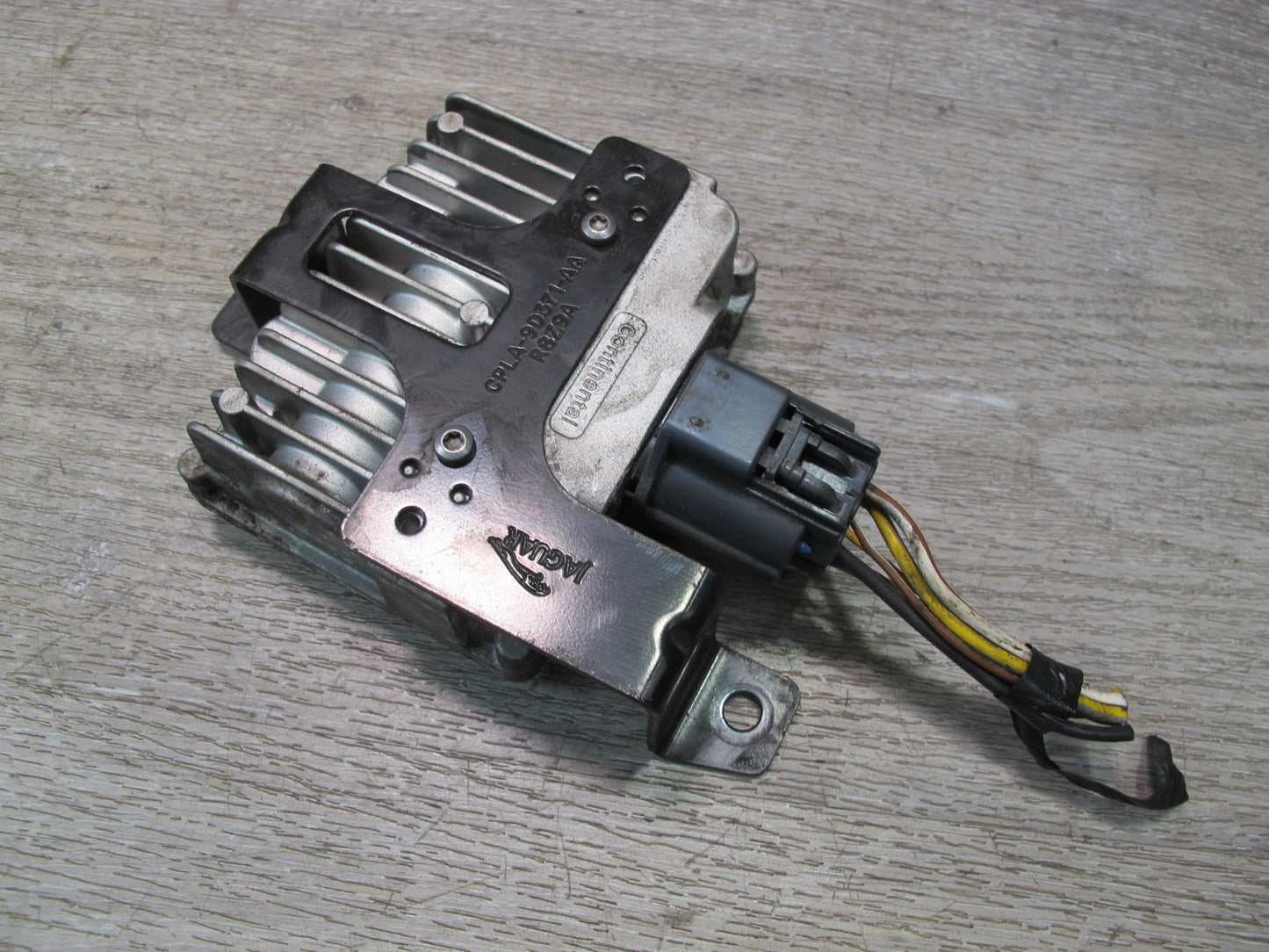 2013-2022 Land Range Rover L405 Fuel Pump Control Module CPLA-9D371-AA