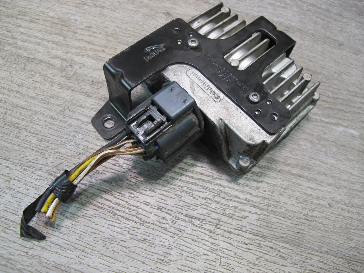 2013-2022 Land Range Rover L405 Fuel Pump Control Module CPLA-9D371-AA
