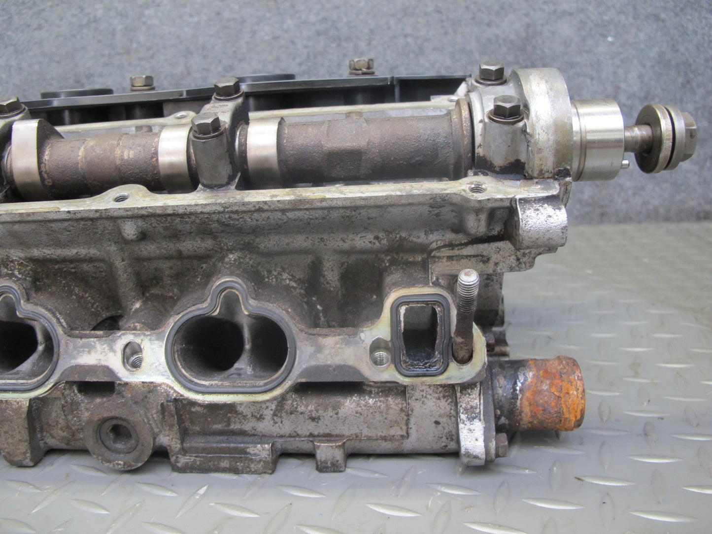 1993 Nissan Z32 300ZX VG30DE M/T Engine Left Cylinder Head w Camshafts 119K OEM