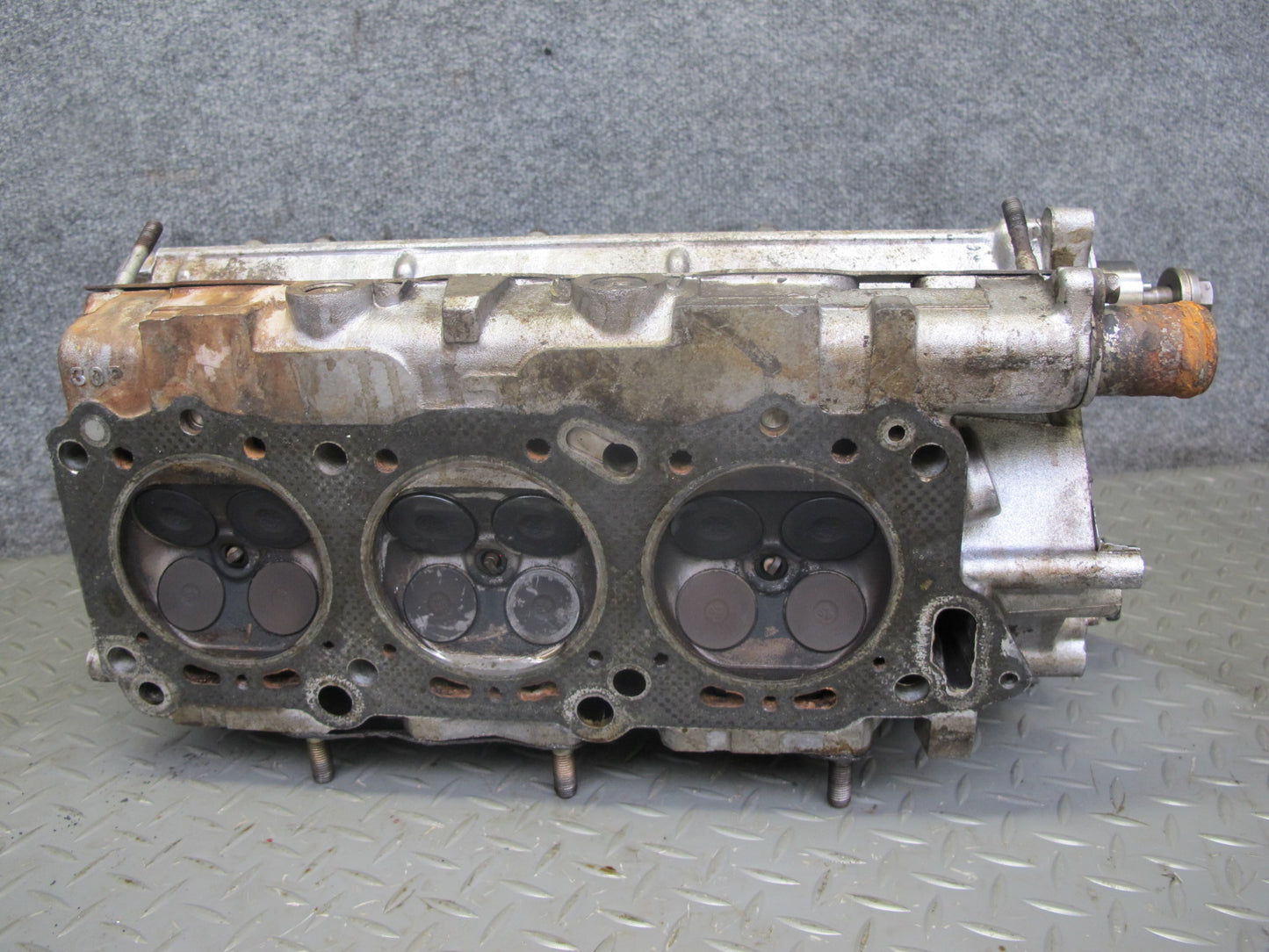 1993 Nissan Z32 300ZX VG30DE M/T Engine Left Cylinder Head w Camshafts 119K OEM