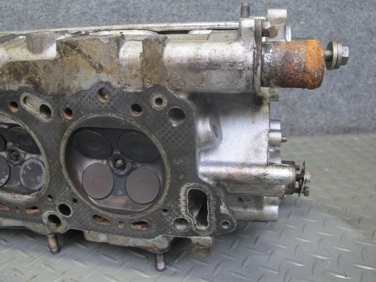 1993 Nissan Z32 300ZX VG30DE M/T Engine Left Cylinder Head w Camshafts 119K OEM