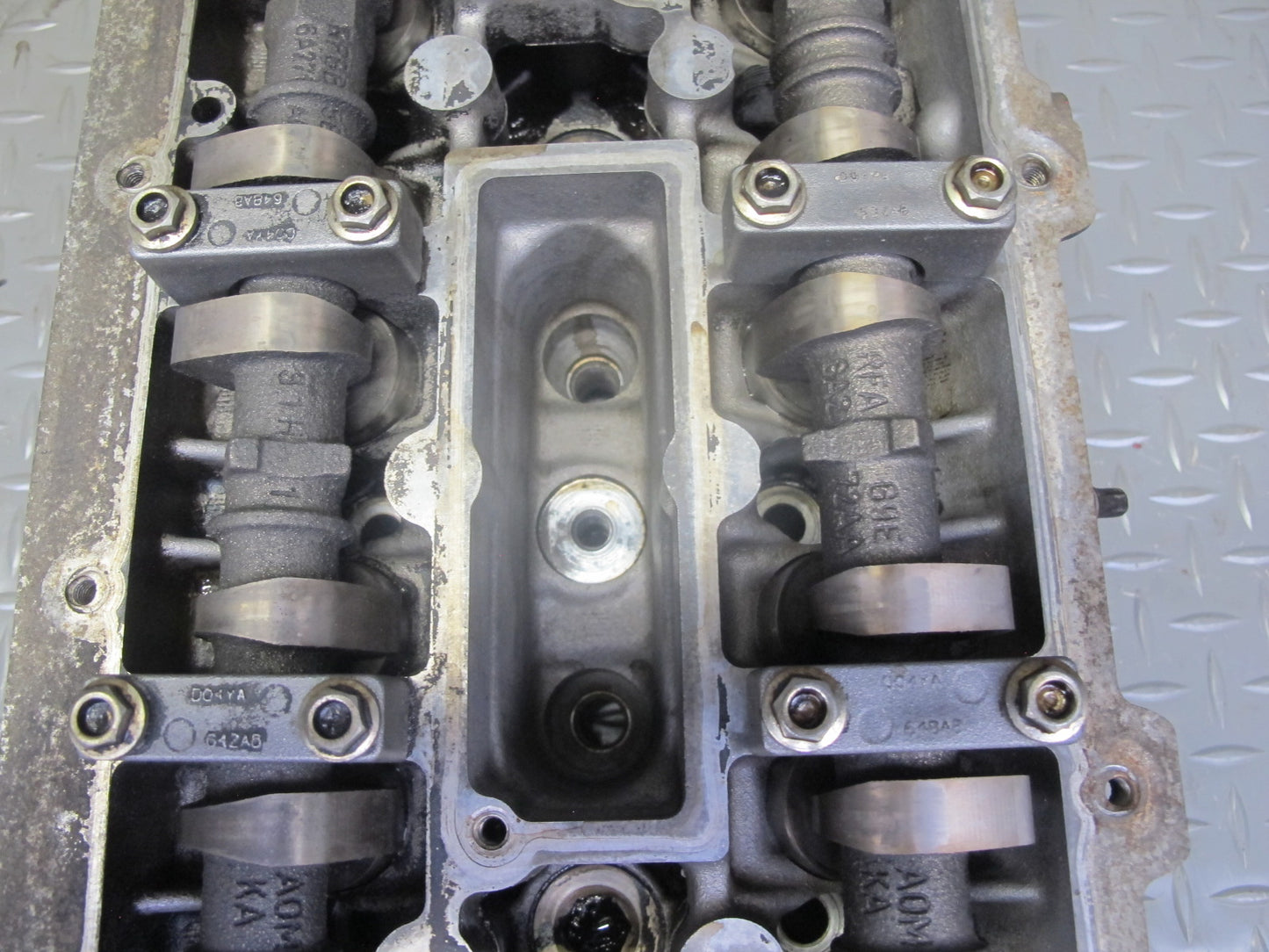 12-17 Range Rover Evoque L538 2.0L Tivct Engine Cylinder Head w Camshafts 100k