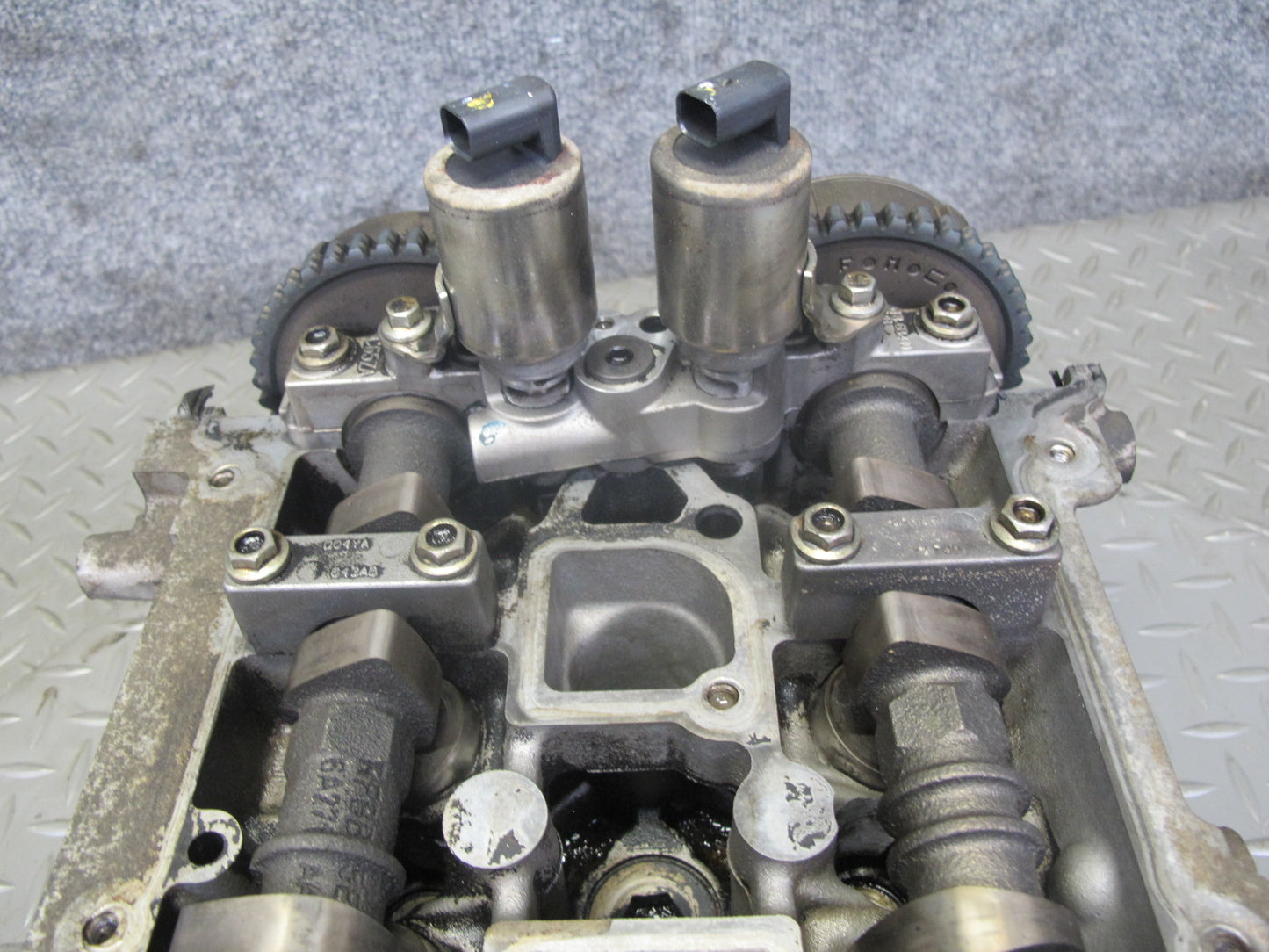 12-17 Range Rover Evoque L538 2.0L Tivct Engine Cylinder Head w Camshafts 100k